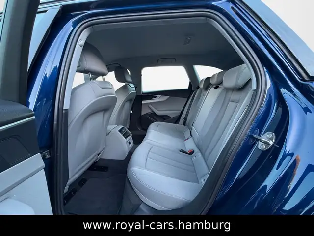 Audi A4 view 14