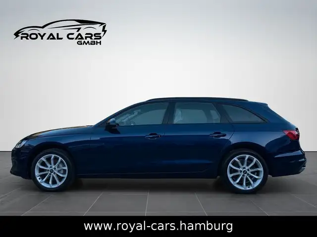 Audi A4 view 4