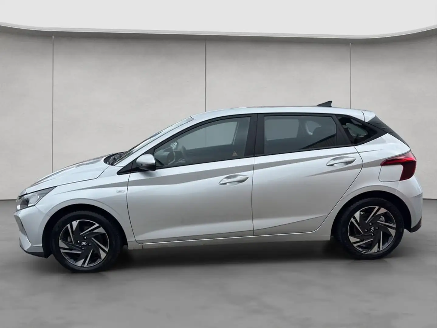 Hyundai i20 1.0 T-GDI 48V-Hybrid DCT Trend Silber - 2