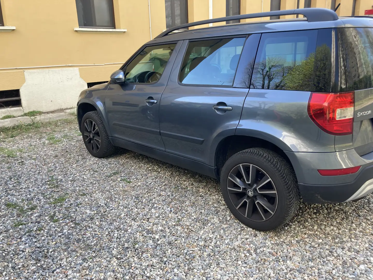 Skoda Yeti Outdoor 1.2 tsi Ambition 110cv dsg E6 - 2