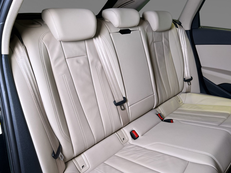 Audi A4 Avant 30 TDI S-tronic Navi+ ACC ,RFK ,PDC+ Klima — photo 8