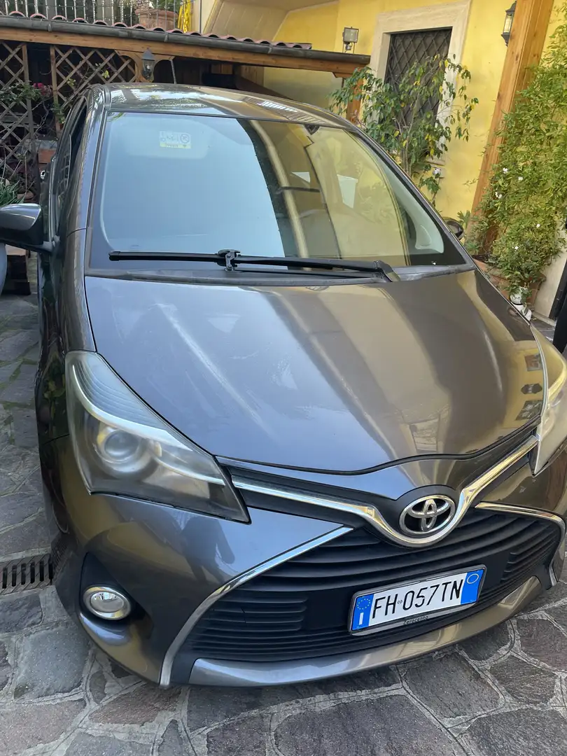 Toyota Yaris 5p 1.3 Sol c/CL - 1