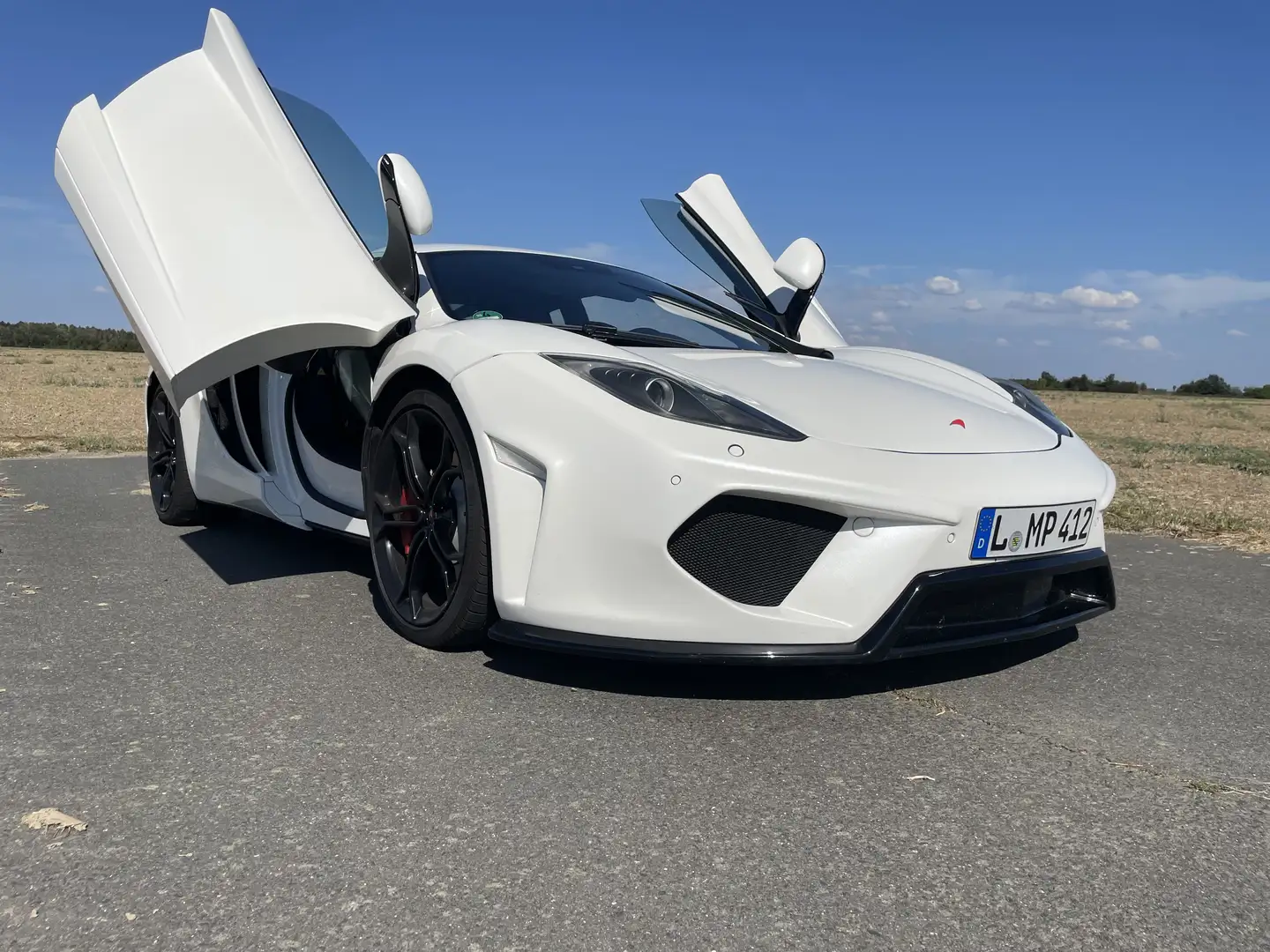 McLaren MP4-12C Sportwagen - 2