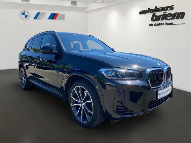 BMW X3 M view 2