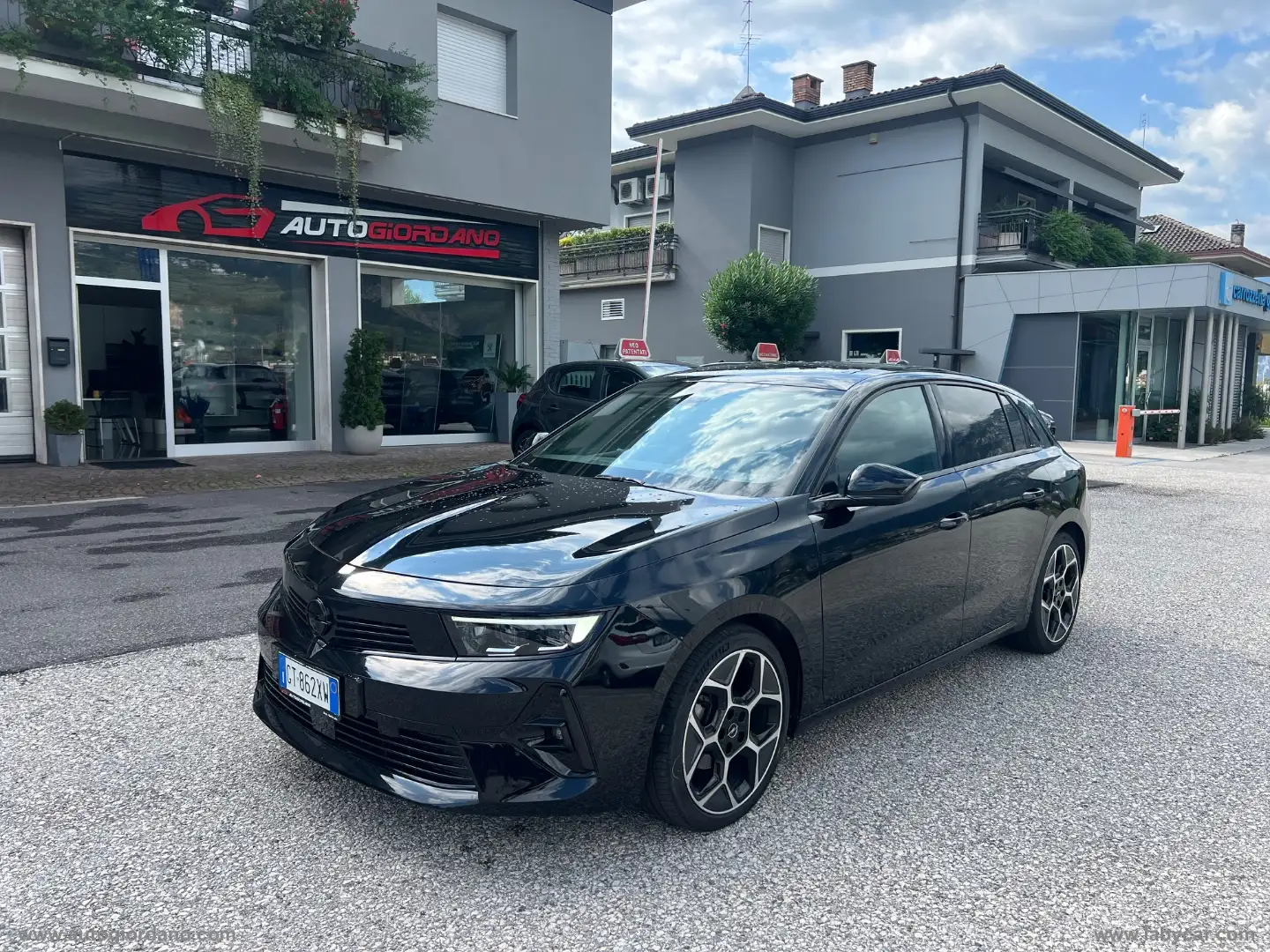 Opel Astra 1.2 Turbo 130 CV AT8 Ultimate Noir - 1
