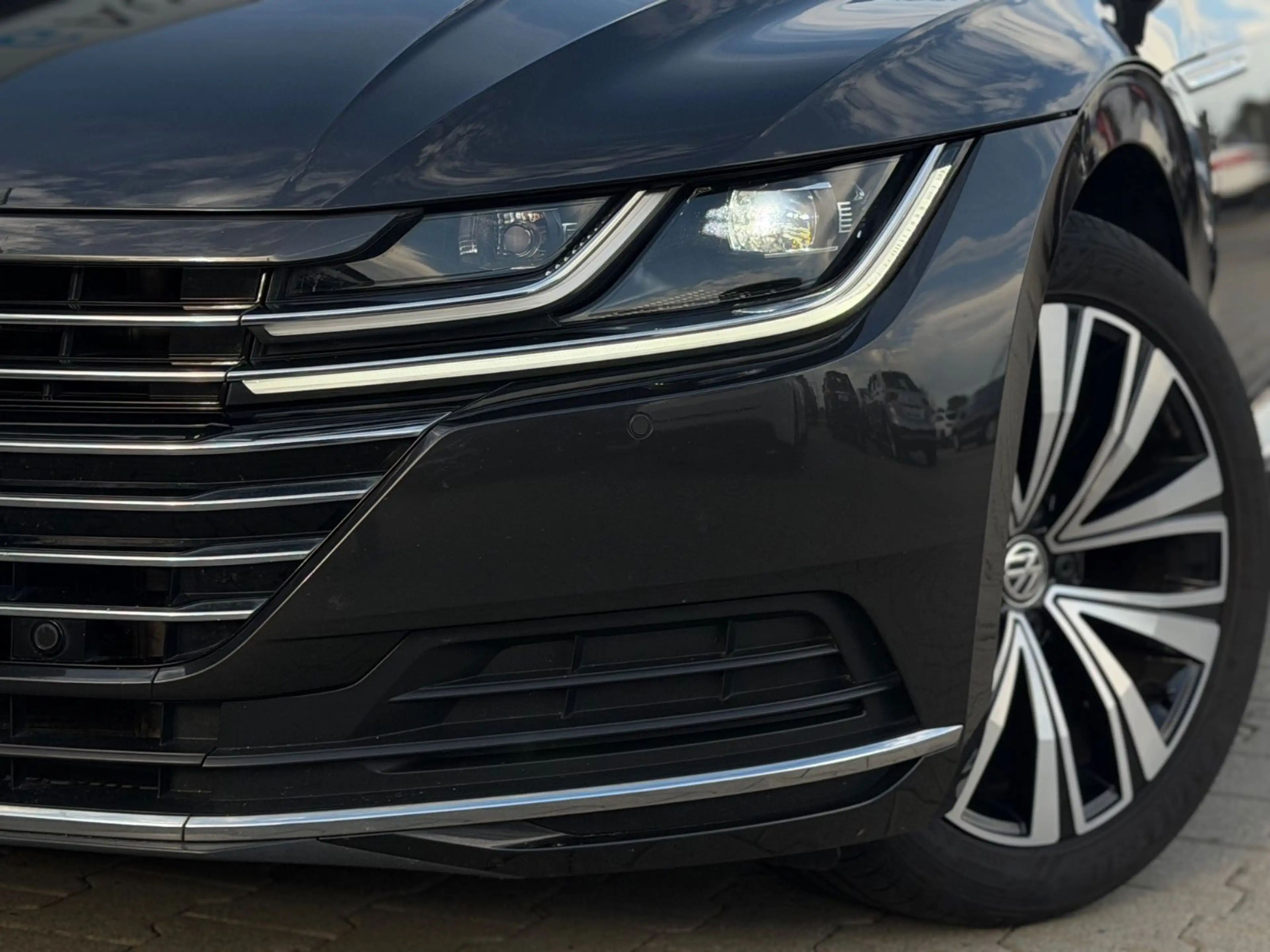 Volkswagen Arteon Elegance DSG LED ACC AHK HUD Massagesitz — photo 2