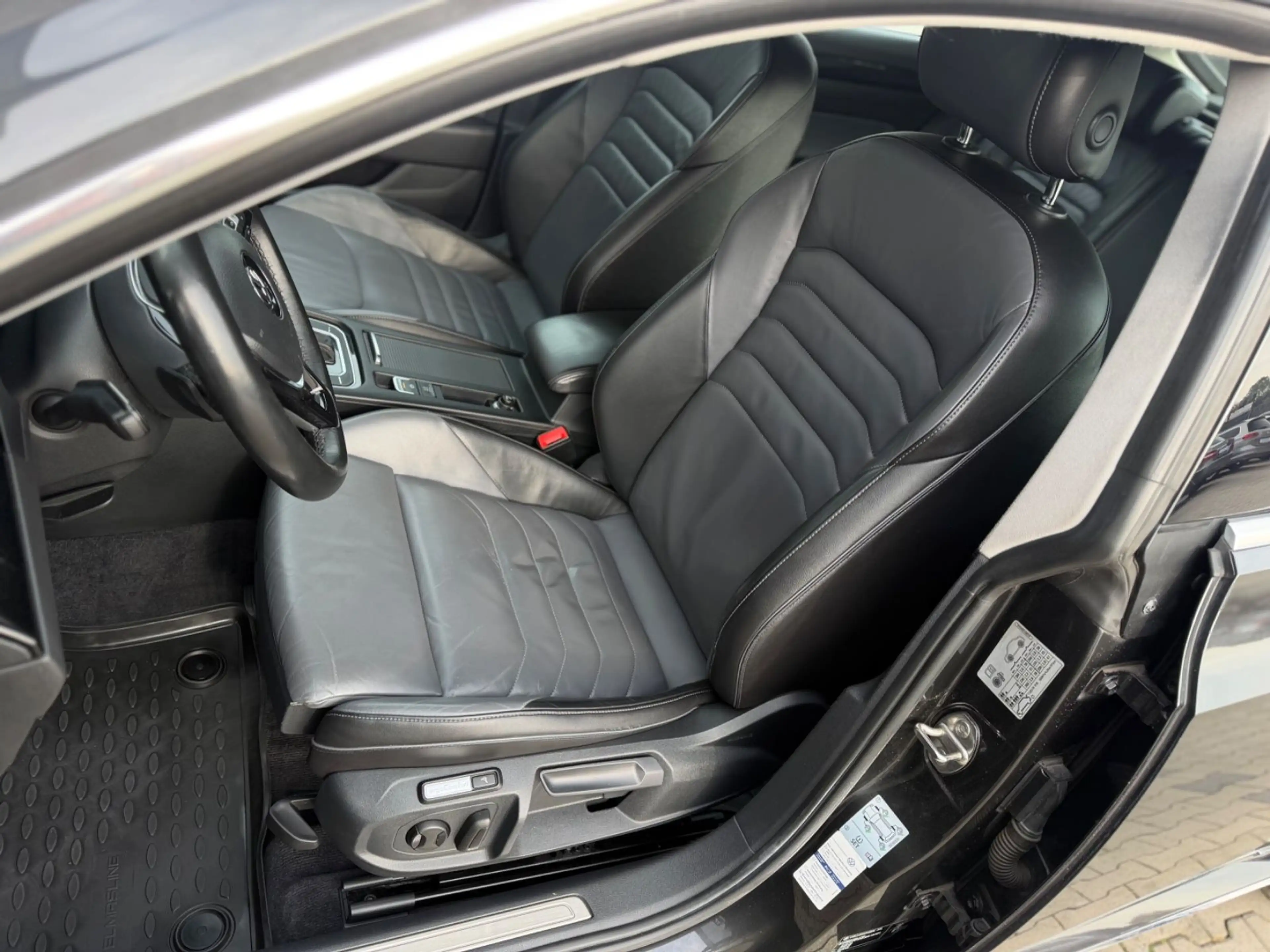 Volkswagen Arteon Elegance DSG LED ACC AHK HUD Massagesitz — photo 13