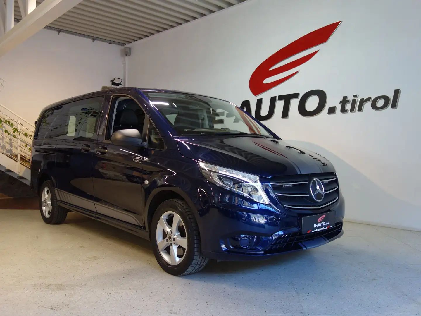Mercedes-Benz Vito 119 4X4 Aut. *MWST *ERSTBESITZ *LEDER *LED Blau - 2