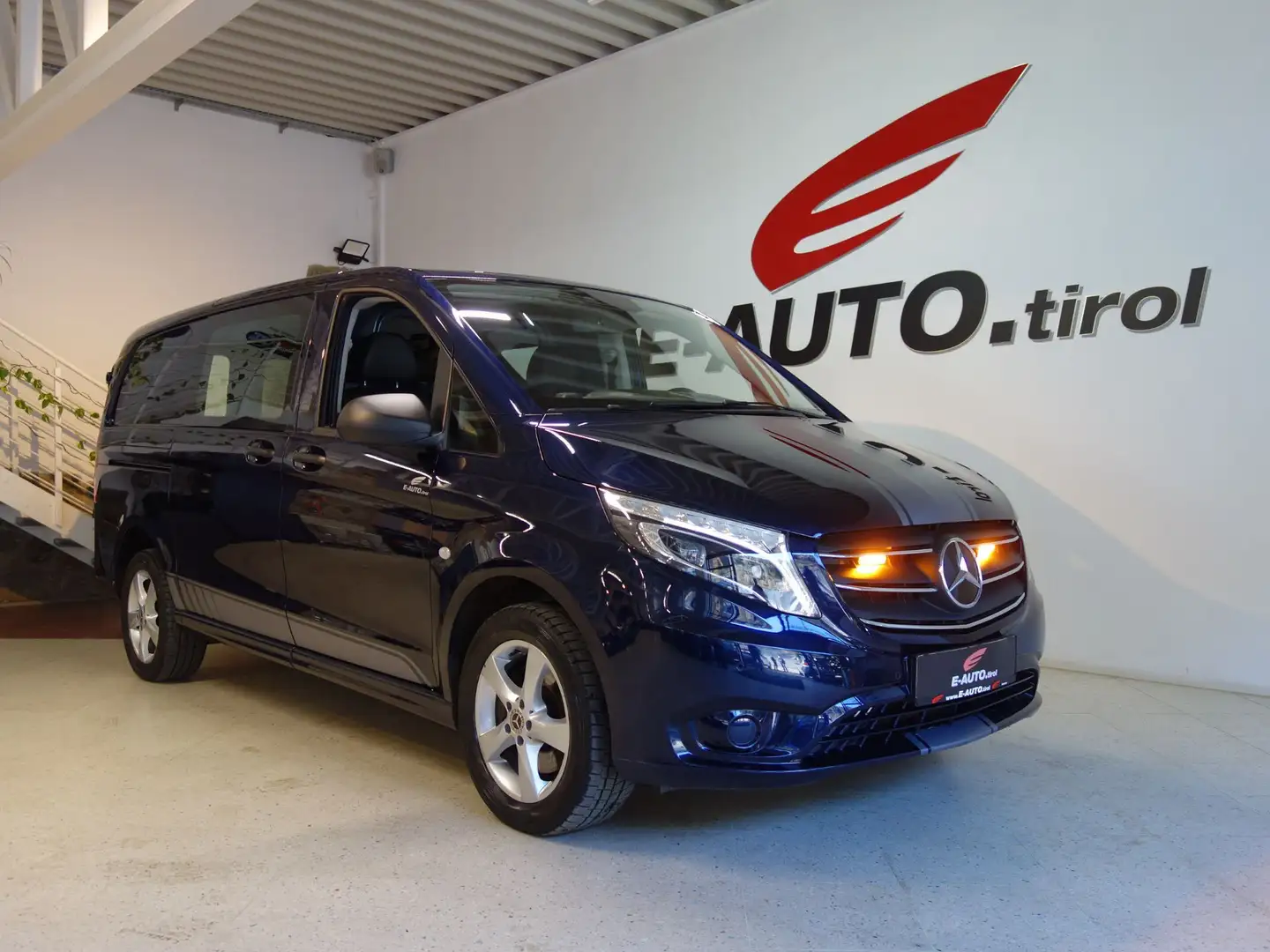 Mercedes-Benz Vito 119 4X4 Aut. *MWST *ERSTBESITZ *LEDER *LED Blau - 1