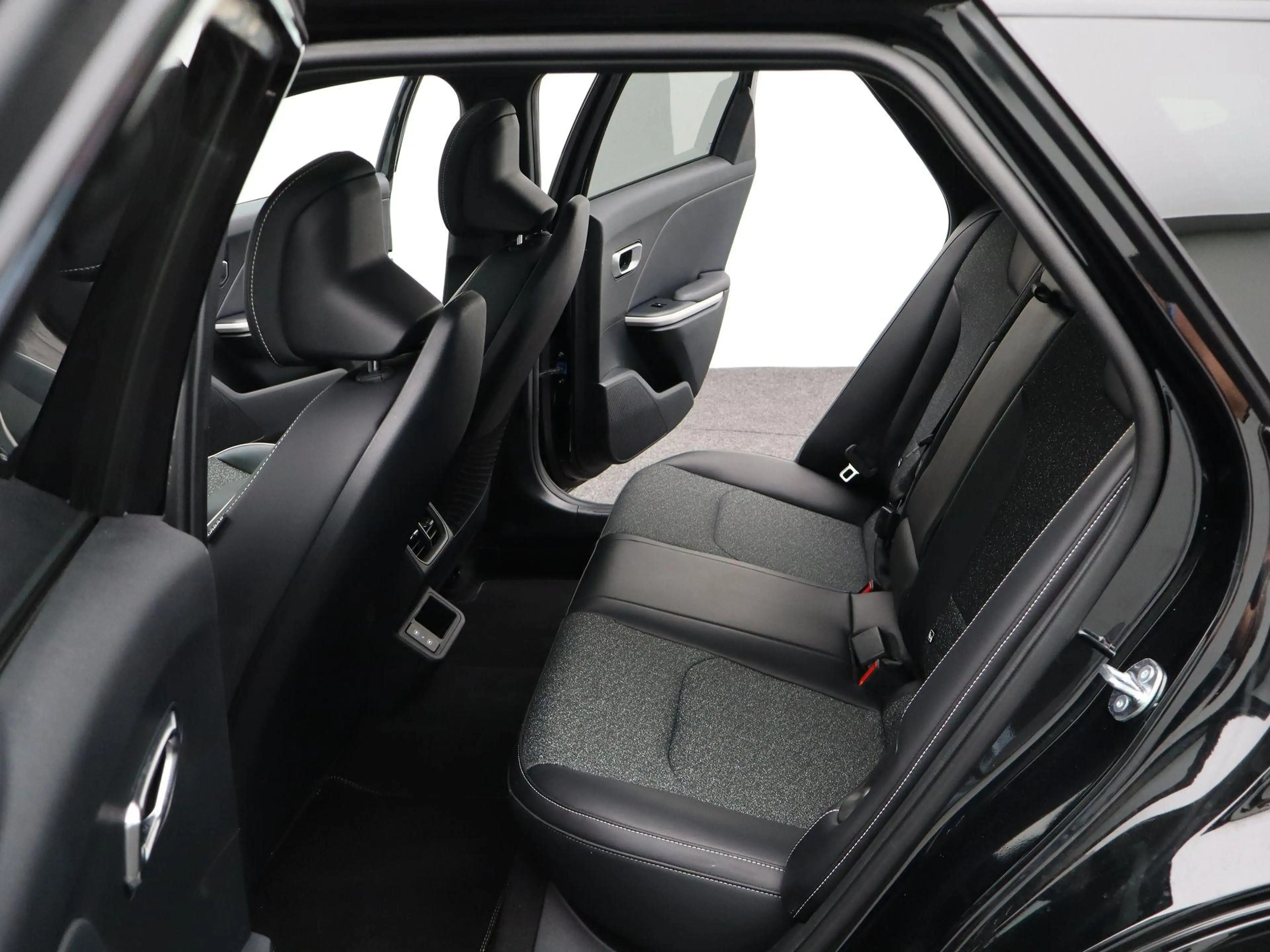 Kia K4 Sportswagon 1.0 T-GDi MHEV GT-Line Launch Edition — photo 12