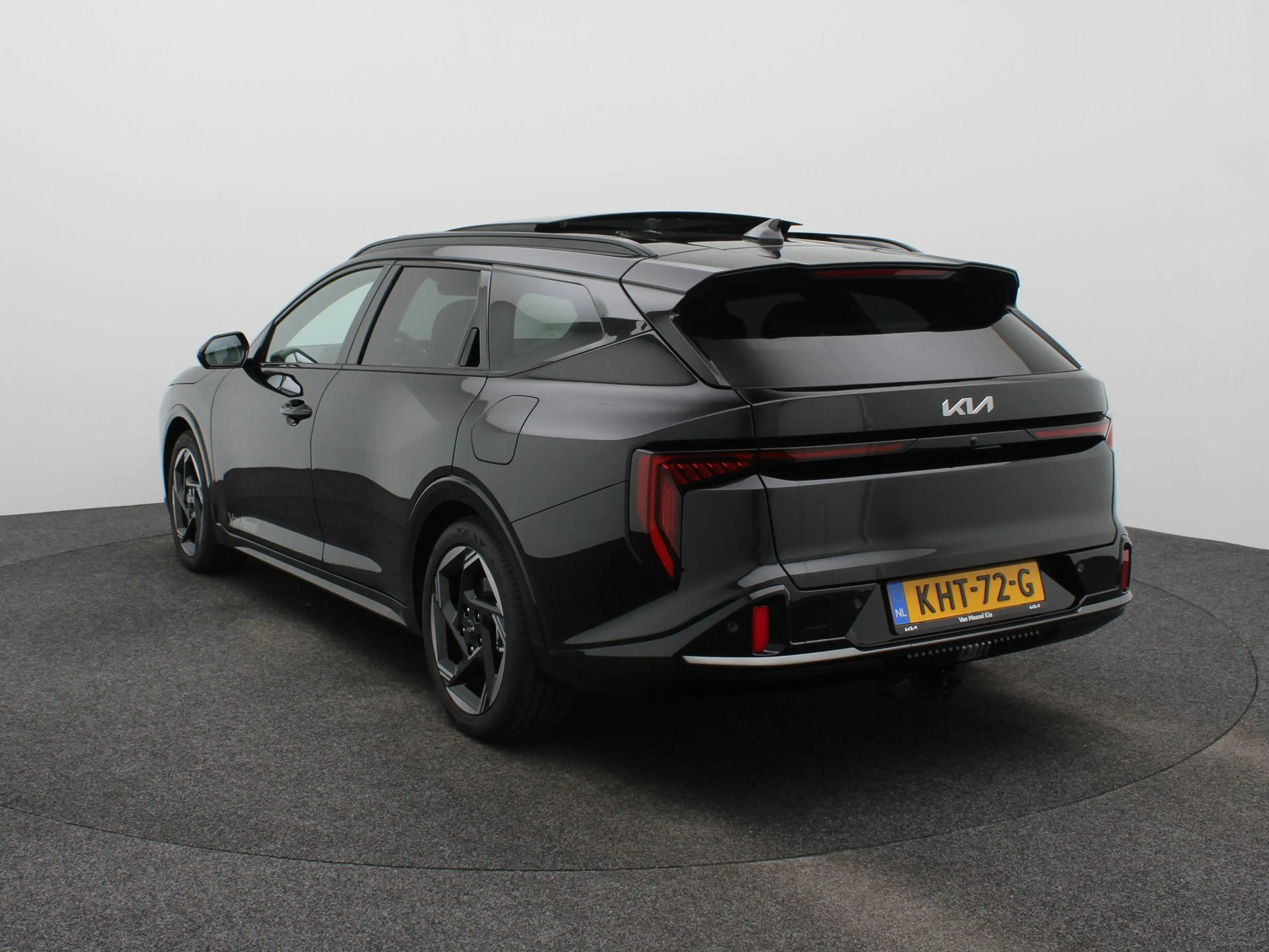 Kia K4 Sportswagon 1.0 T-GDi MHEV GT-Line Launch Edition — photo 2