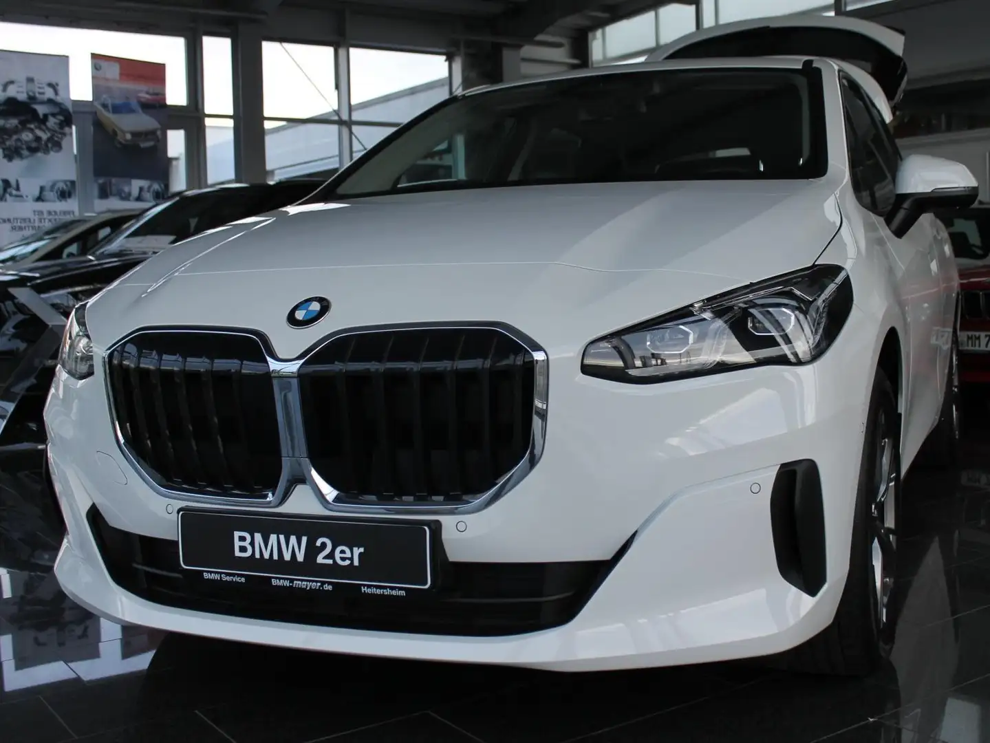 BMW 218 2er Active Tourer 218i Active Tourer Aut. Weiß - 1