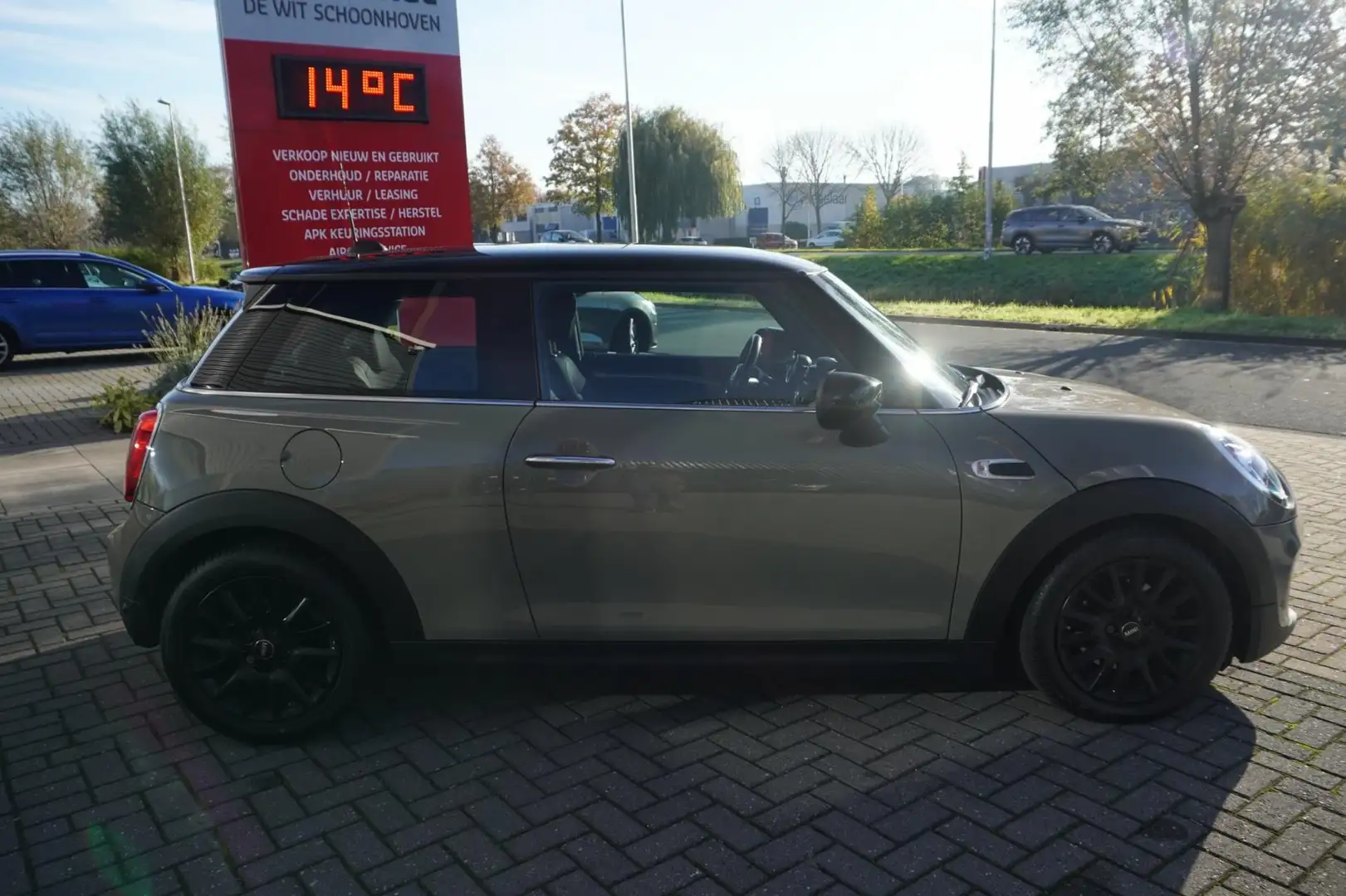 MINI Cooper Mini 1.5 Chili / Navi / Bluetooth / Interieurverli Grijs - 2