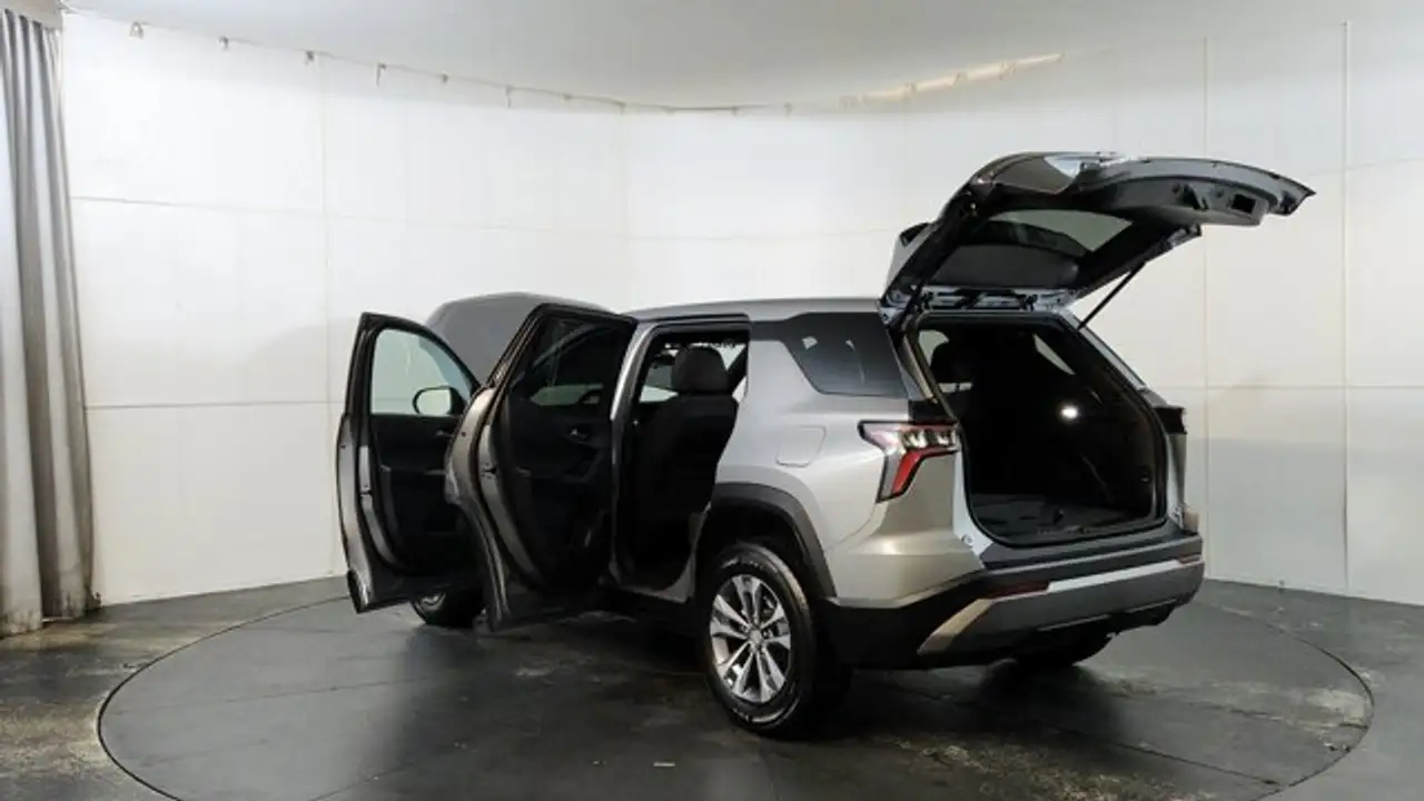 Chevrolet Equinox photo Chevrolet Equinox