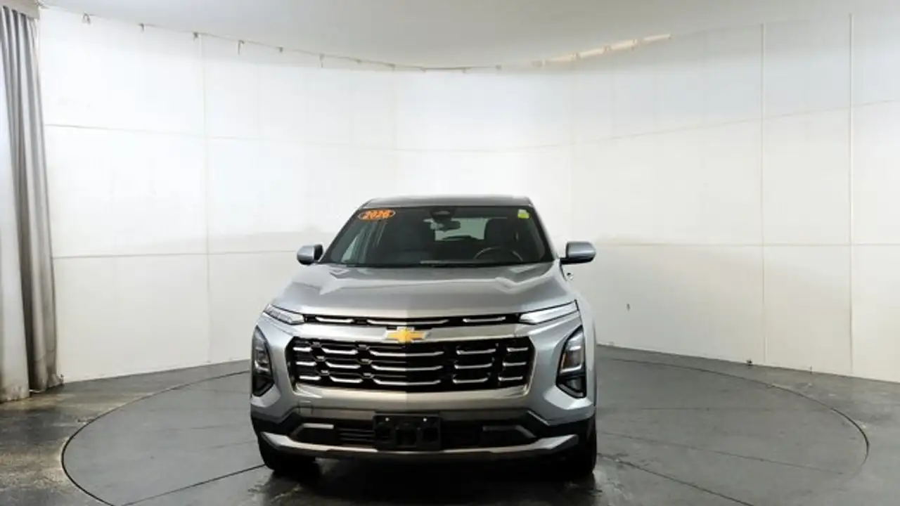 Chevrolet Equinox photo Chevrolet Equinox