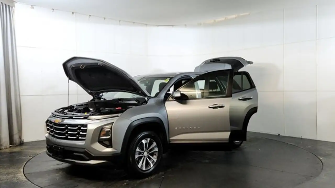 Chevrolet Equinox photo Chevrolet Equinox
