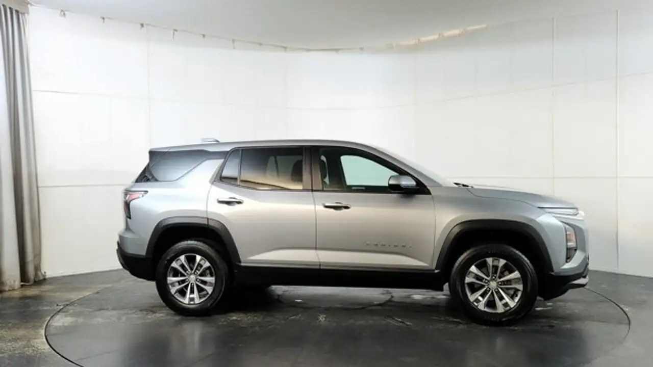 Chevrolet Equinox photo Chevrolet Equinox