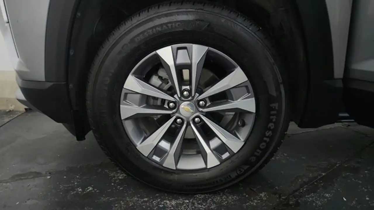 Chevrolet Equinox photo Chevrolet Equinox