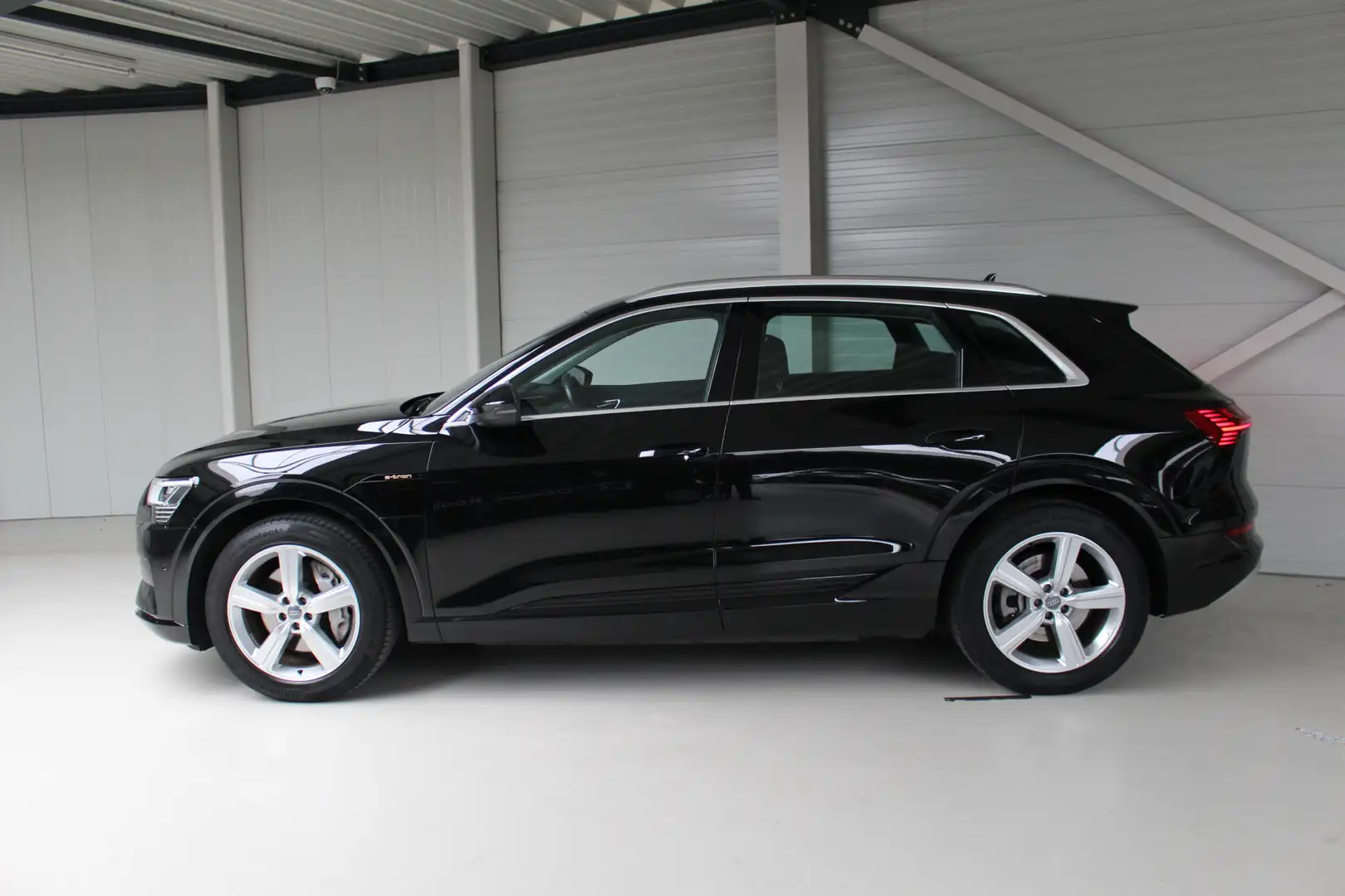 Audi e-tron 50 quattro Launch edition 71 kWh Navigatie | Elekt Nero - 2