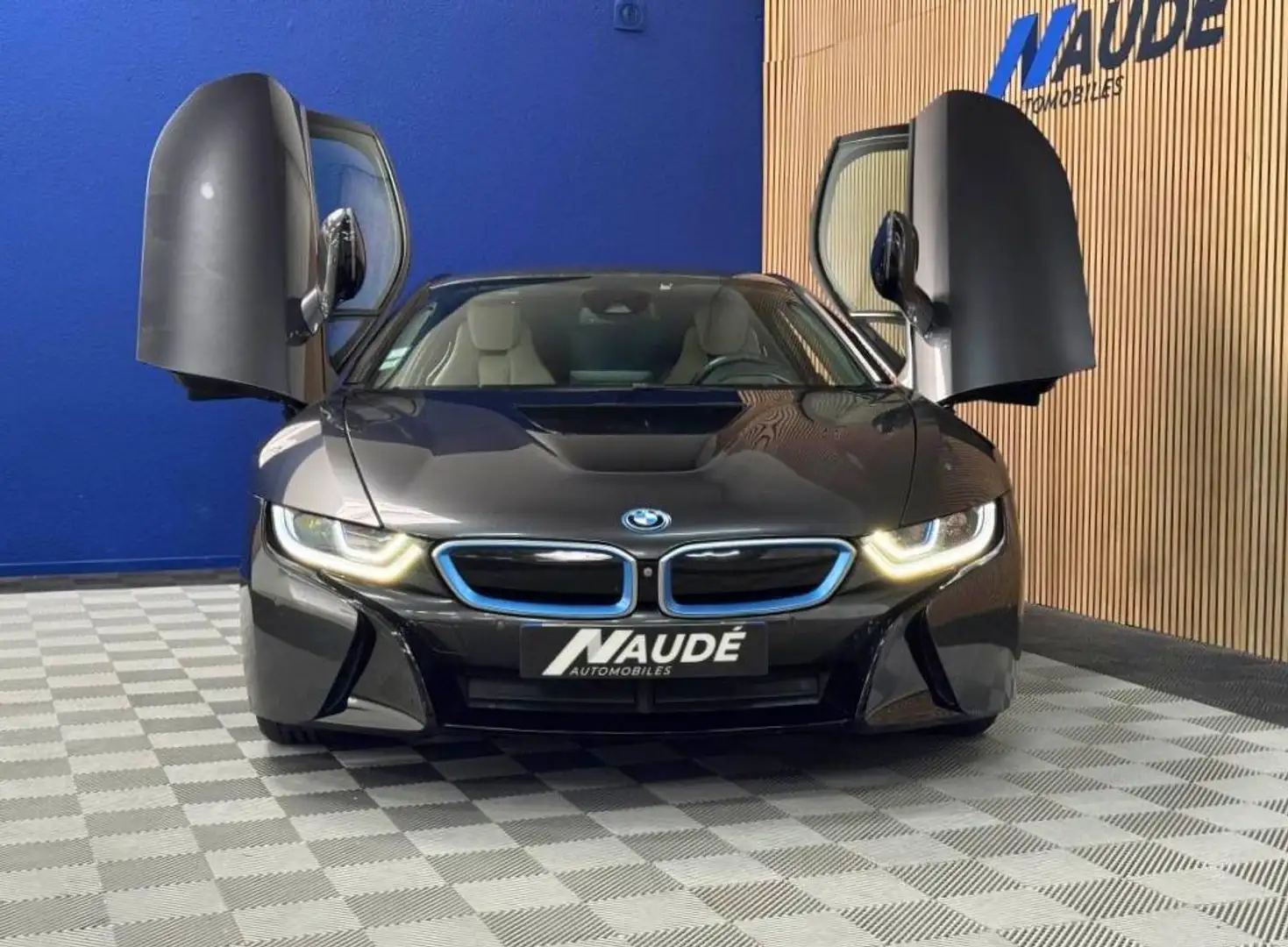 BMW i8 I8 362 CH HYBRID - Immat France Grau - 2