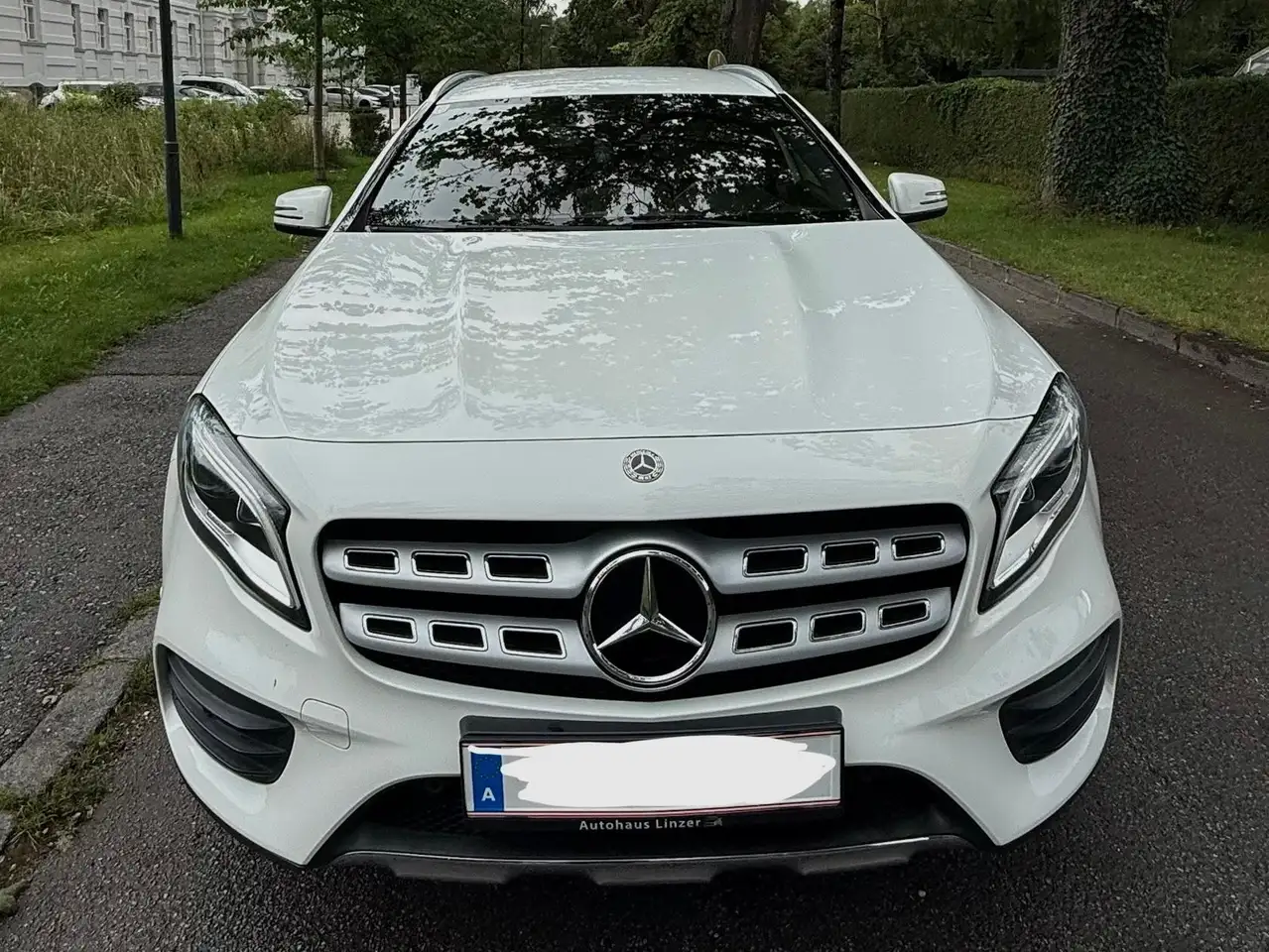 Mercedes-Benz GLA 180