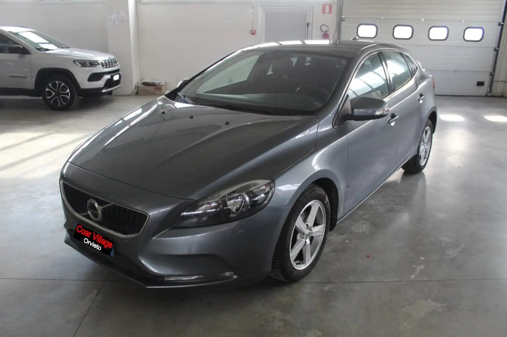 Volvo V40 D2 Kinetic Grigio - 1