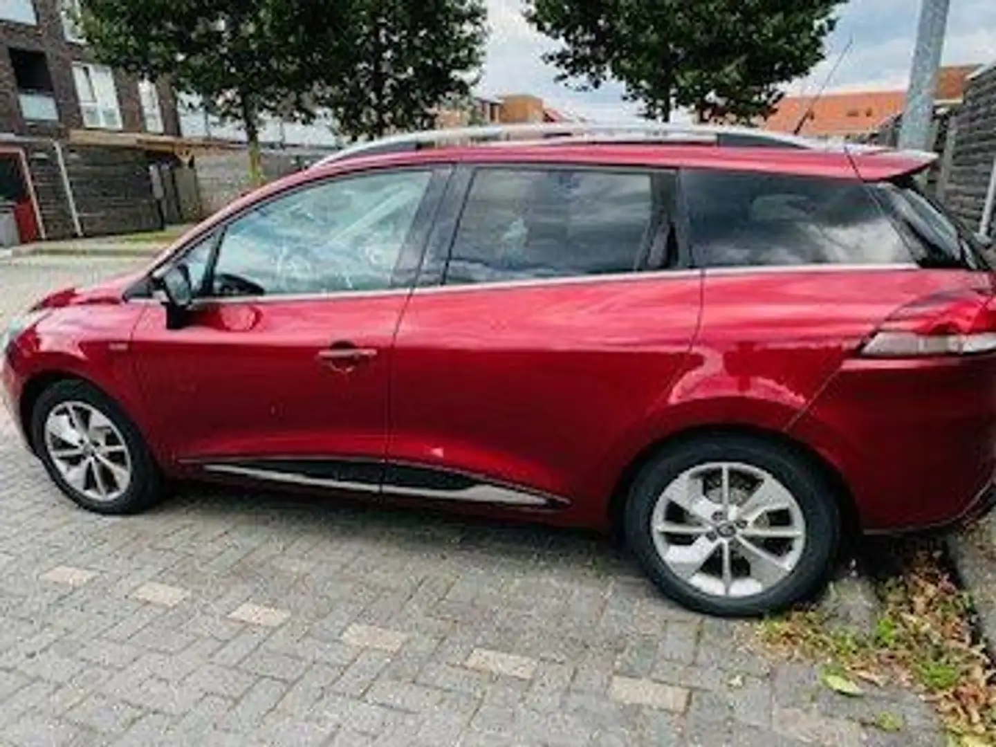 Renault Clio Clio 0.9 TCe Limited Rood - 1