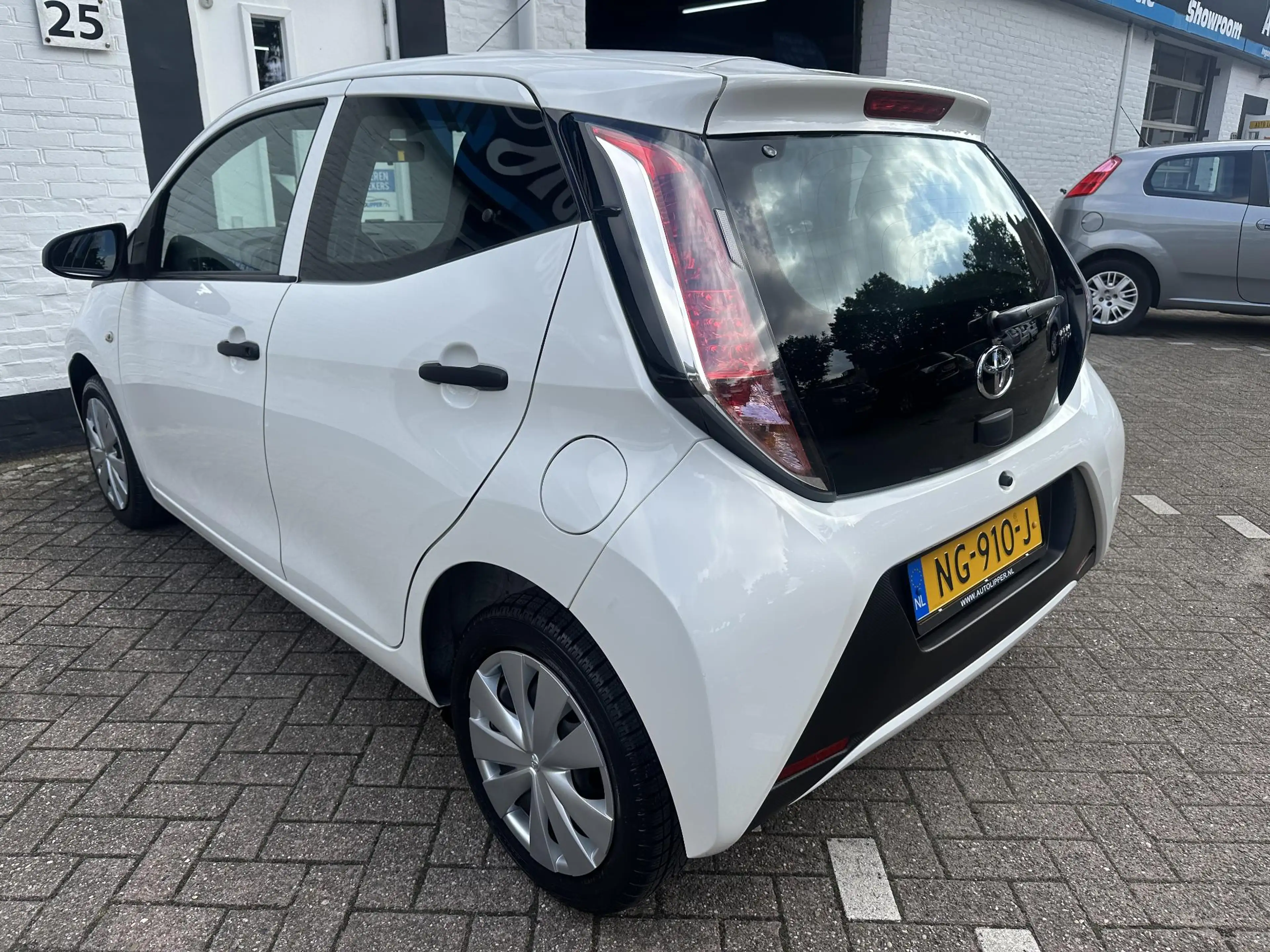 Toyota Aygo 1.0 VVT-i x-now /Nieuwe apk/Airco/All season bande — photo 3