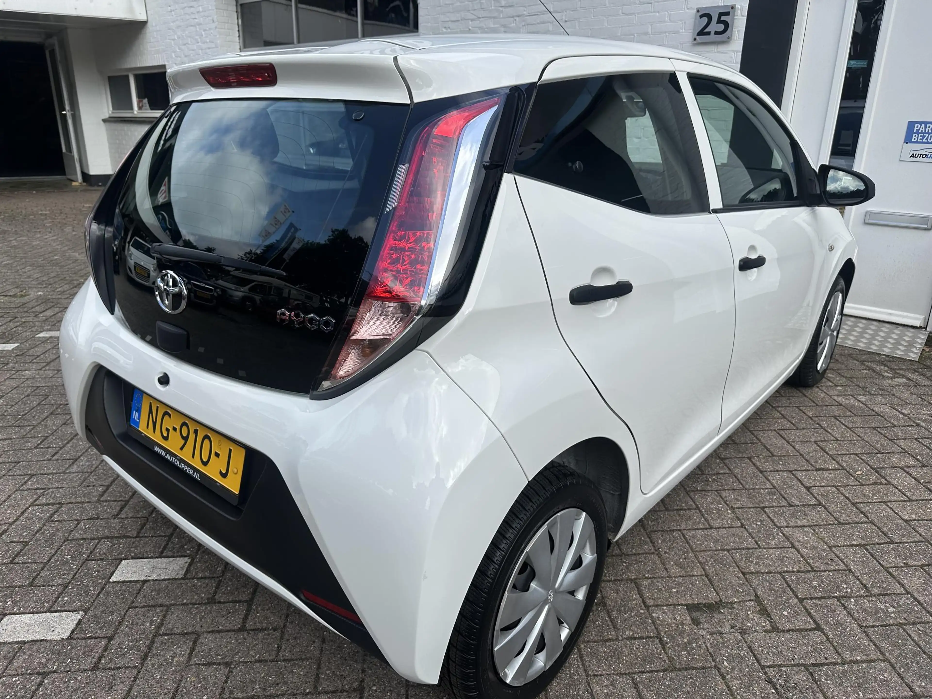 Toyota Aygo 1.0 VVT-i x-now /Nieuwe apk/Airco/All season bande — photo 4