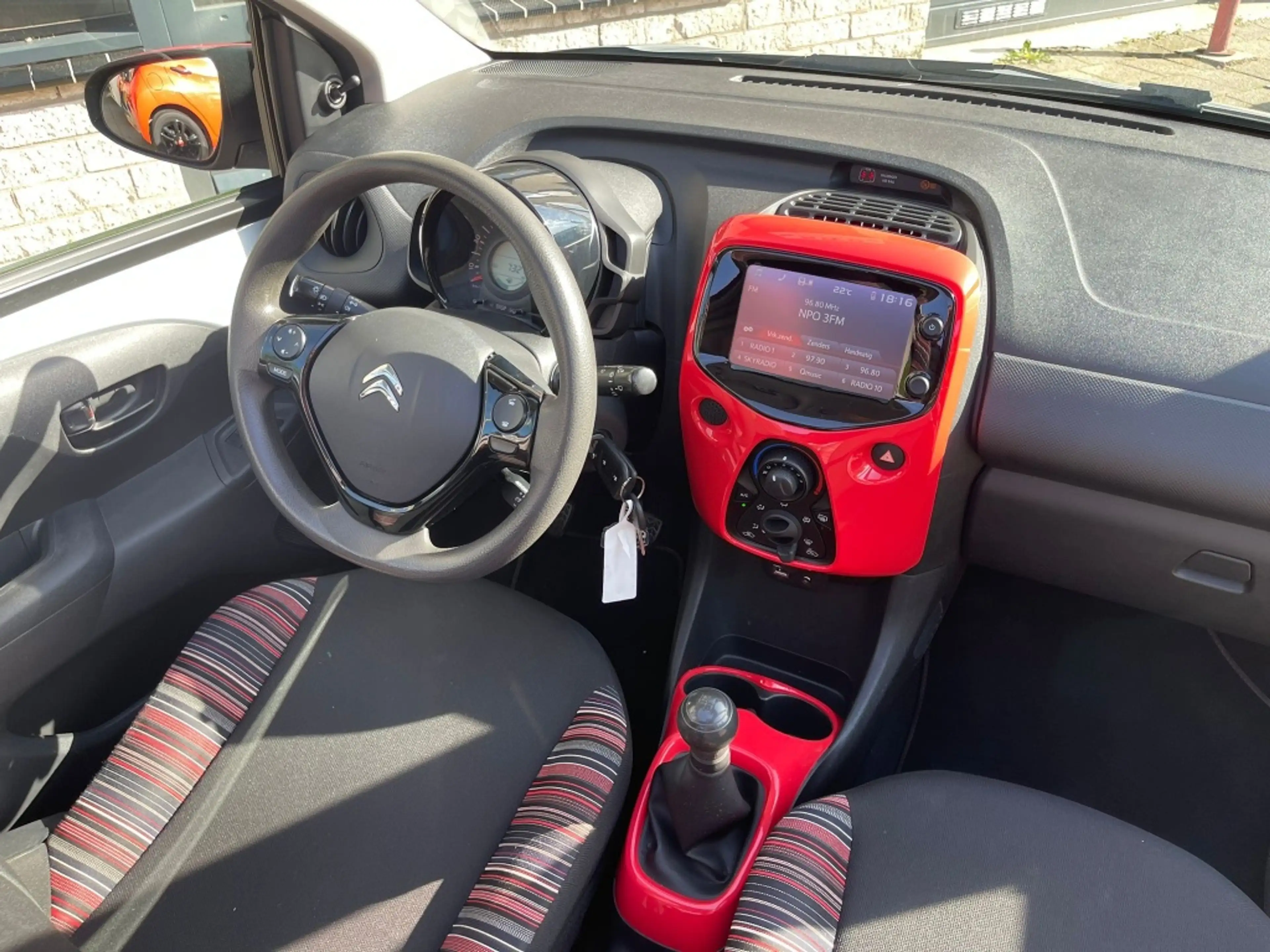 Citroen C1 1.2 PureT AirS Shine Cabrio Radioscherm D-riem VV — photo 2