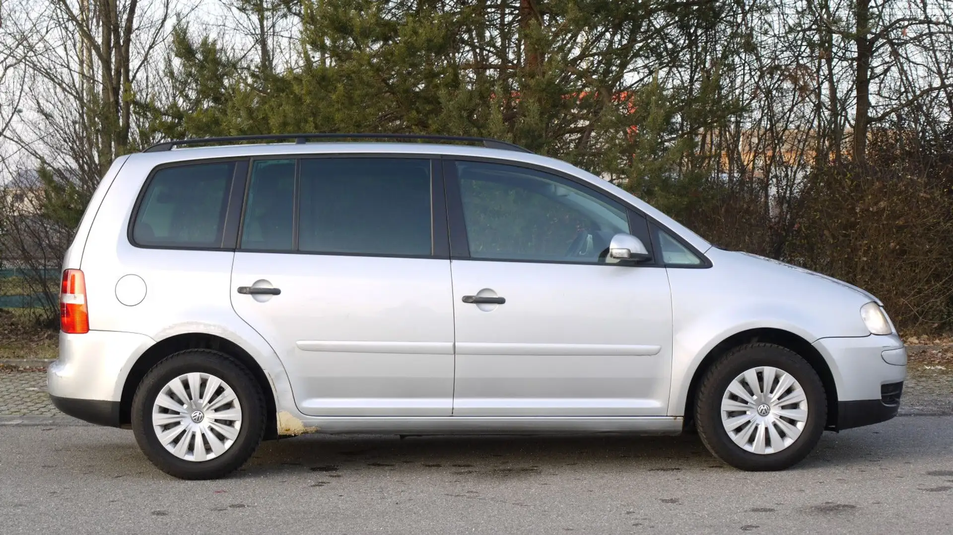 Volkswagen Touran Concept Line 1.6i *Klimatronik* 7 Sitze Silber - 2
