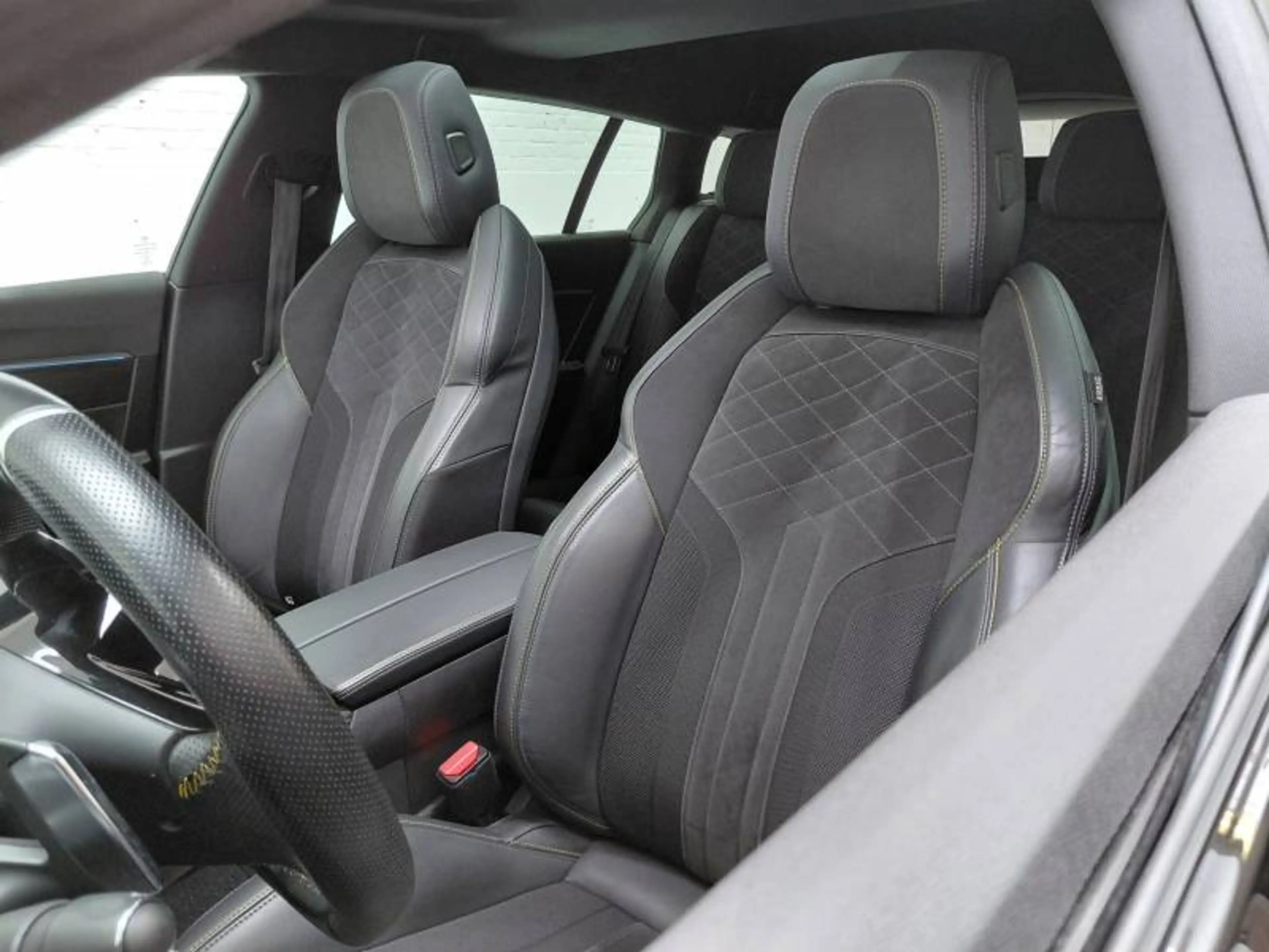 Peugeot 508 SW 2 1.6 Hybrid 360 e-EAT8 PSE — photo 12