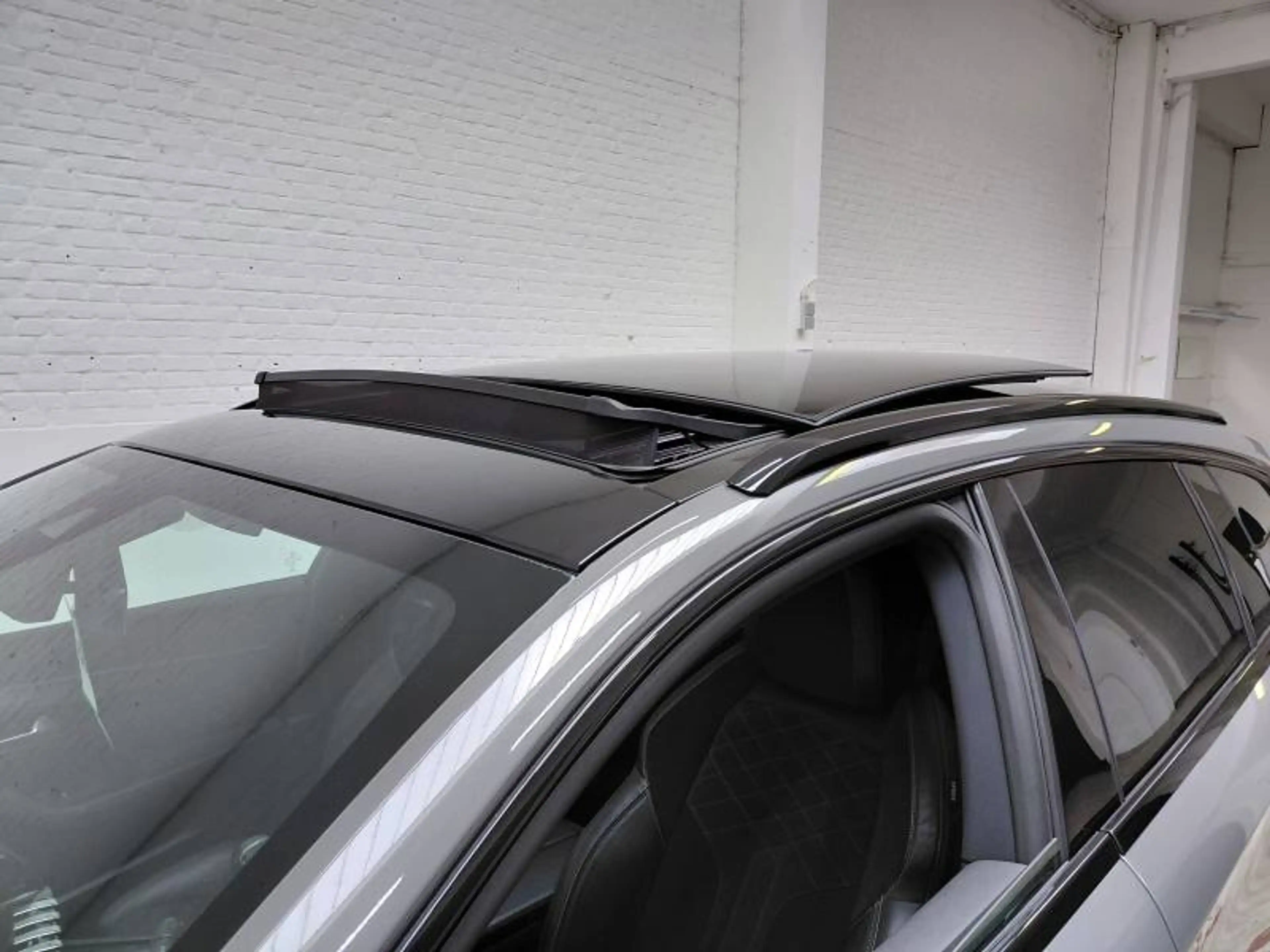 Peugeot 508 SW 2 1.6 Hybrid 360 e-EAT8 PSE — photo 9