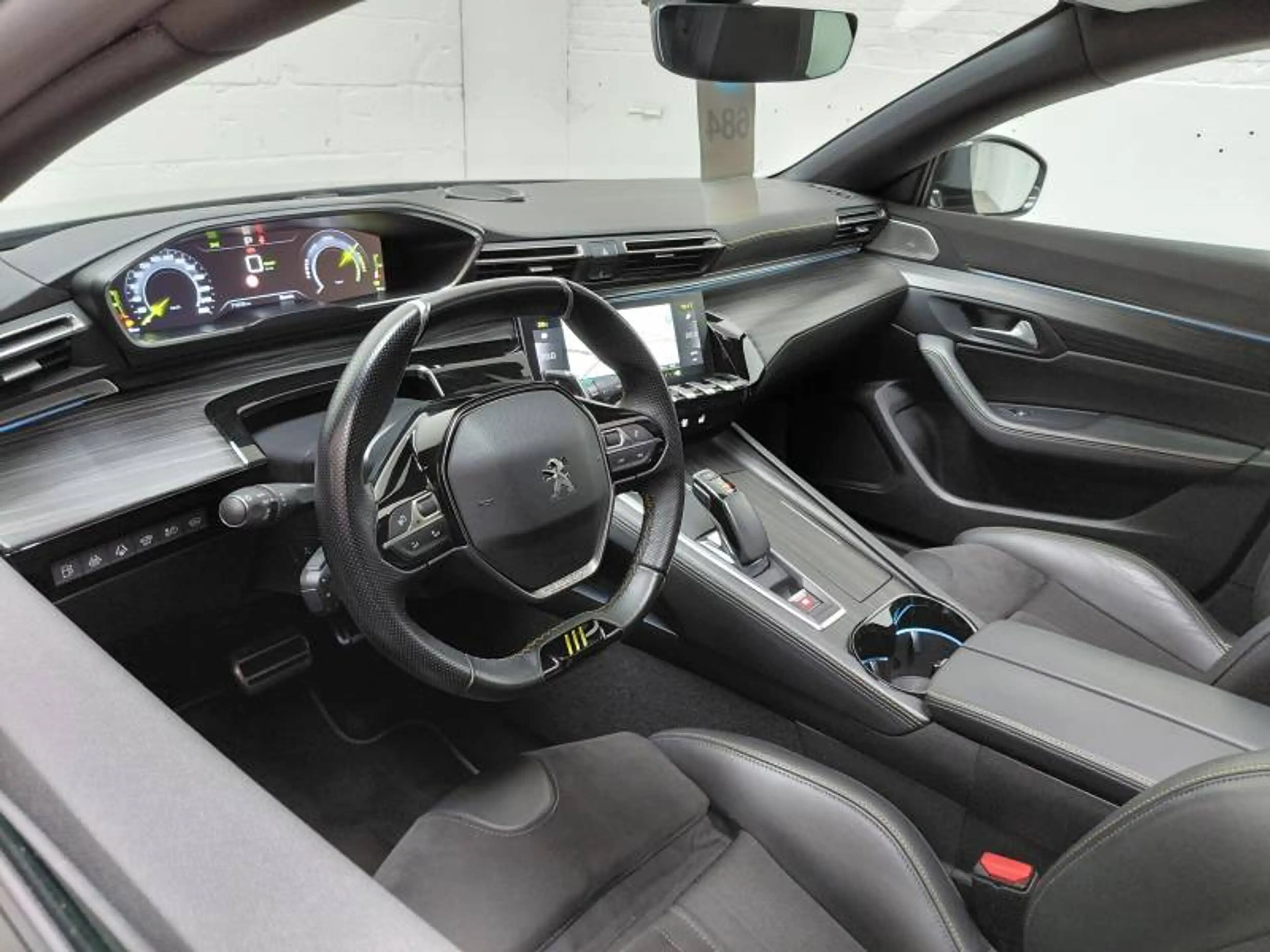 Peugeot 508 SW 2 1.6 Hybrid 360 e-EAT8 PSE — photo 11
