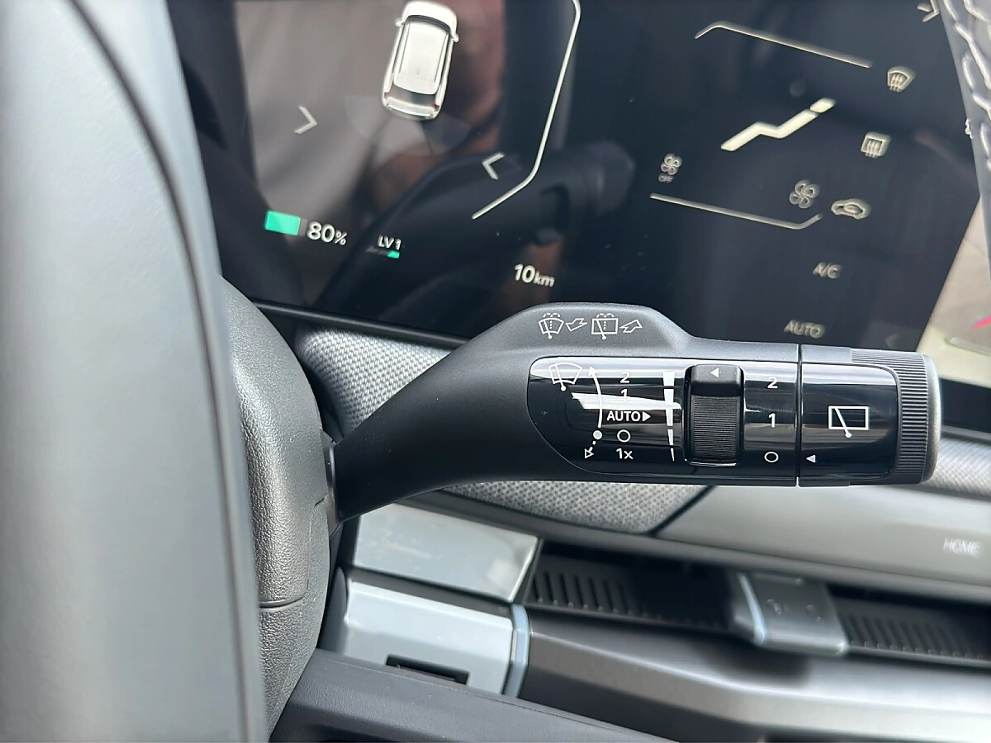 Kia EV3 AWD 81,4kWh Earth — photo 14