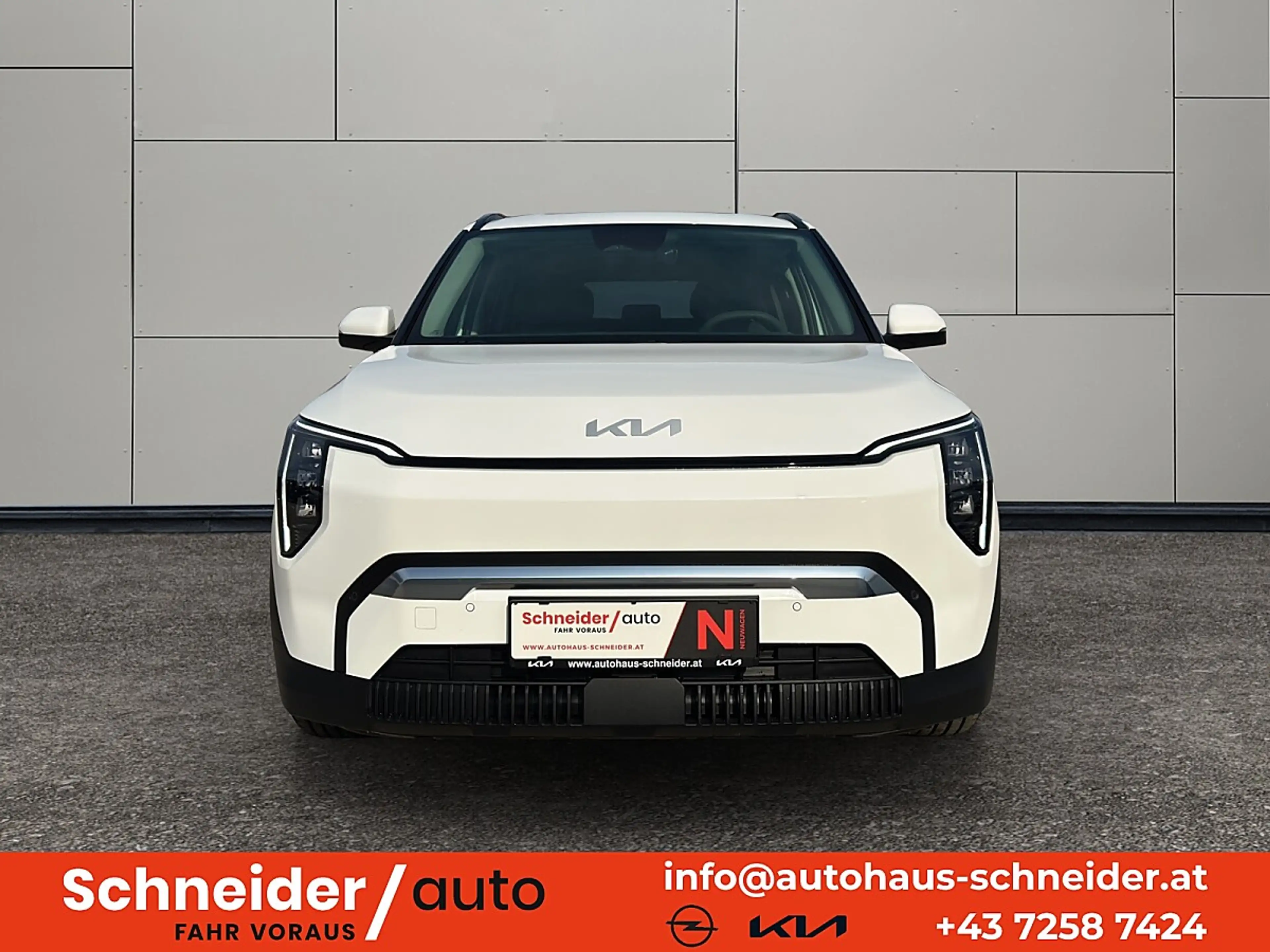 Kia EV3 AWD 81,4kWh Earth — photo 3