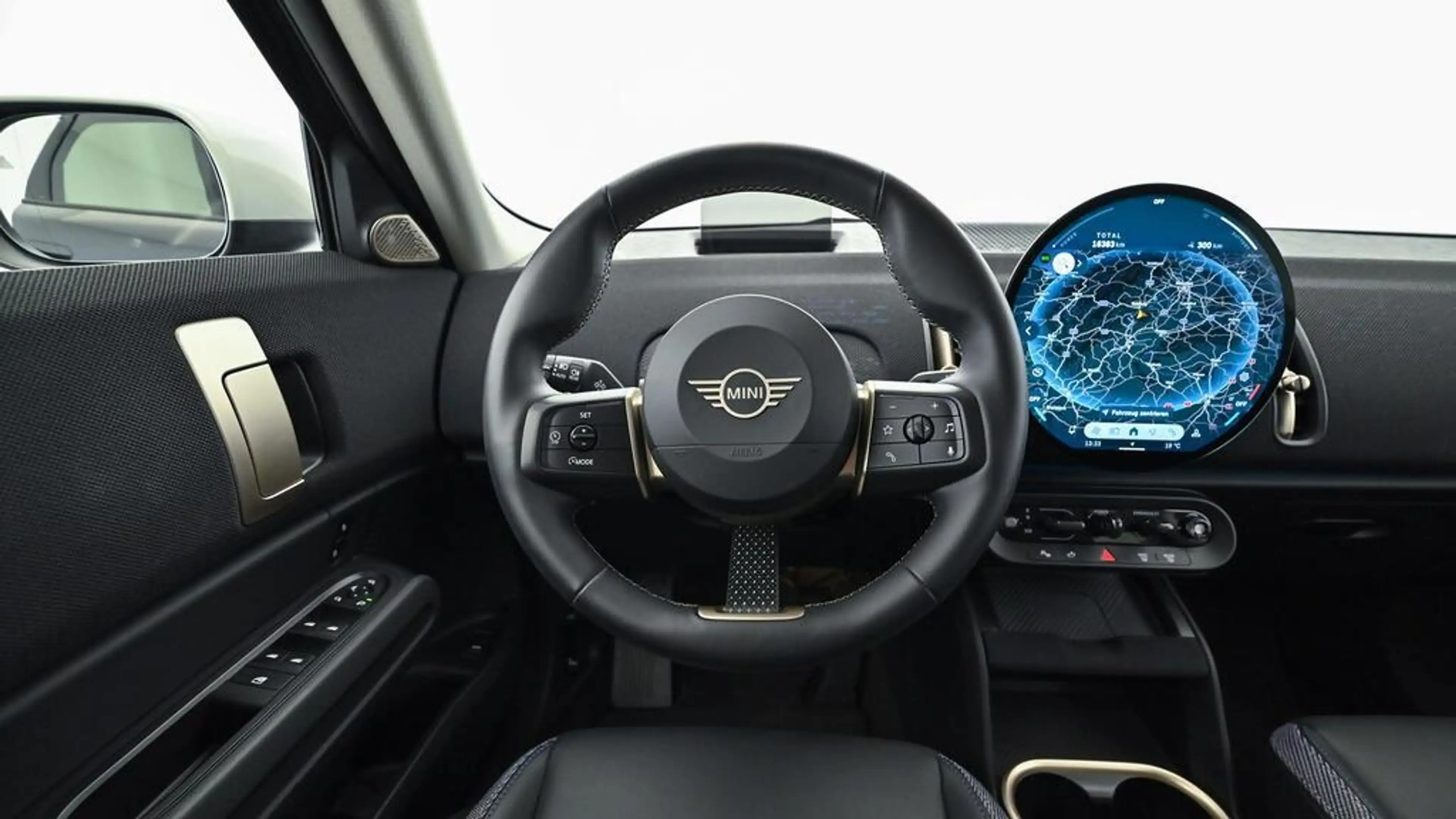 MINI Countryman E — photo 11
