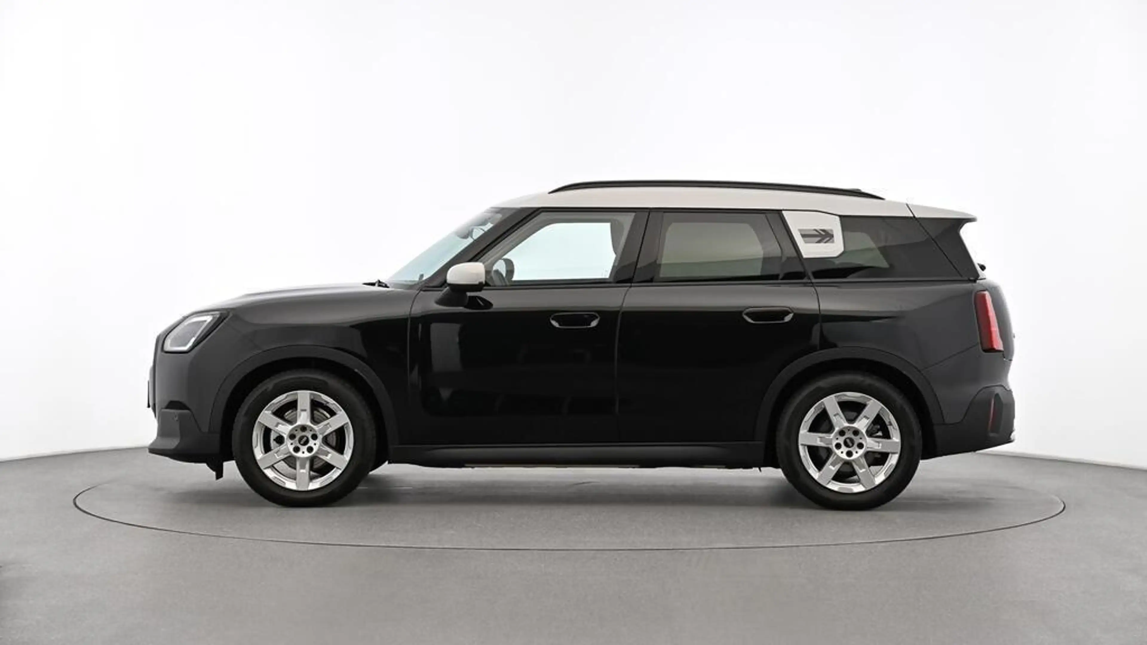 MINI Countryman E — photo 5