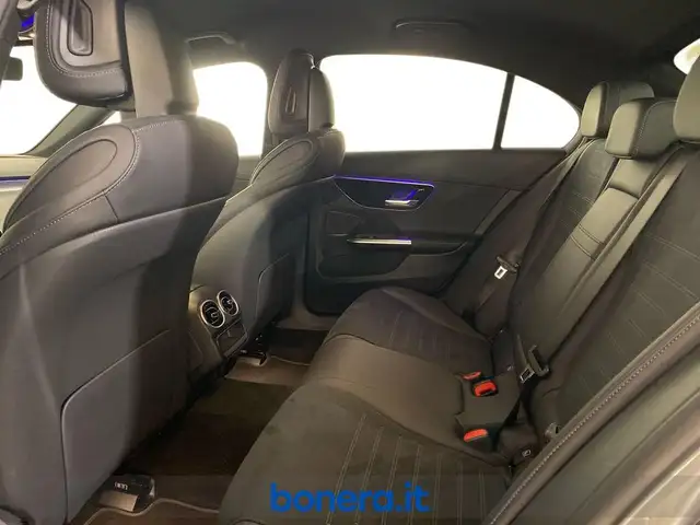 Mercedes-Benz 300 view 17