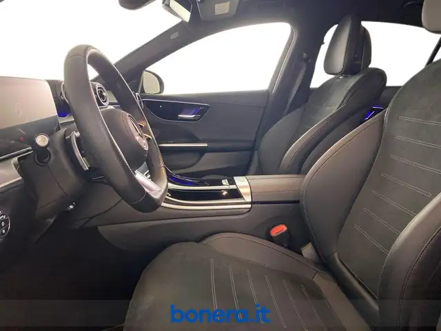 Mercedes-Benz 300 view 11