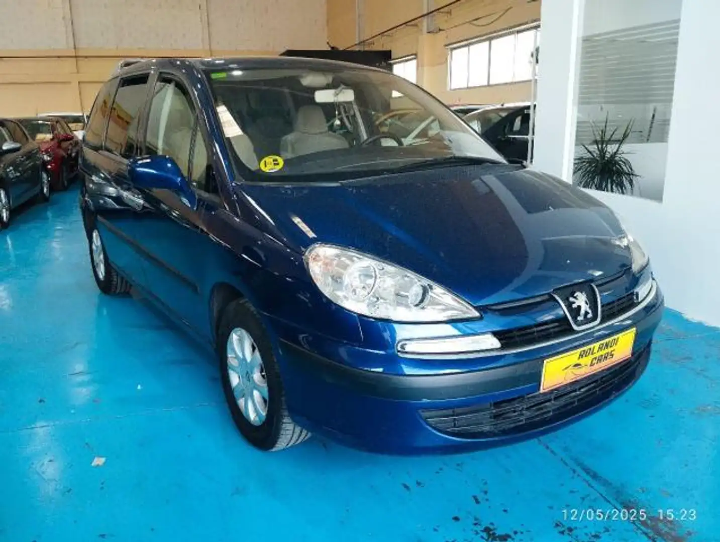Peugeot 807 ST 2.0i - 2