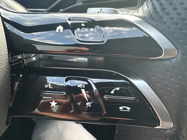 Mercedes-Benz 220 view 15