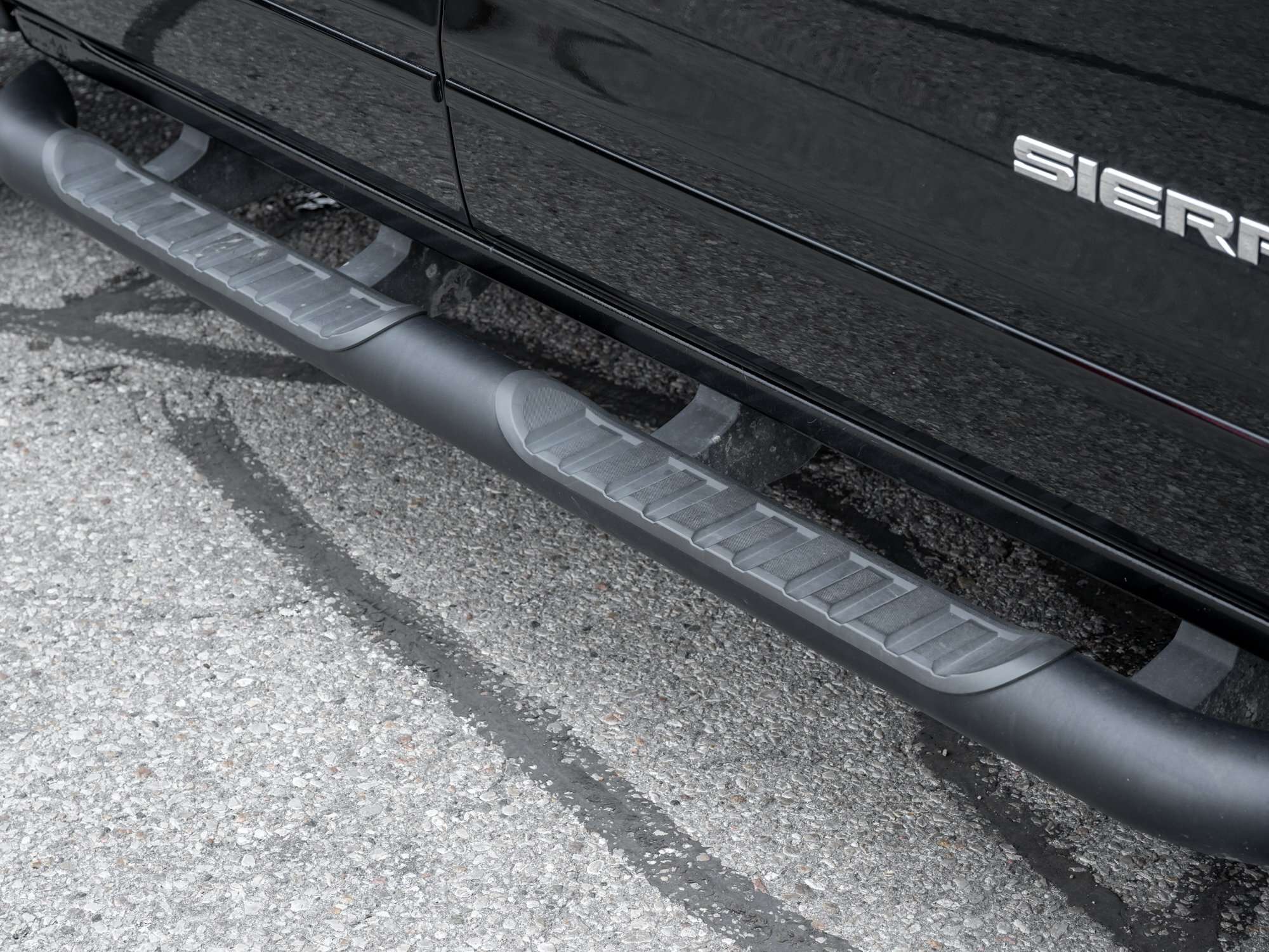 used 2018 GMC Sierra 1500 car, priced at $25,989