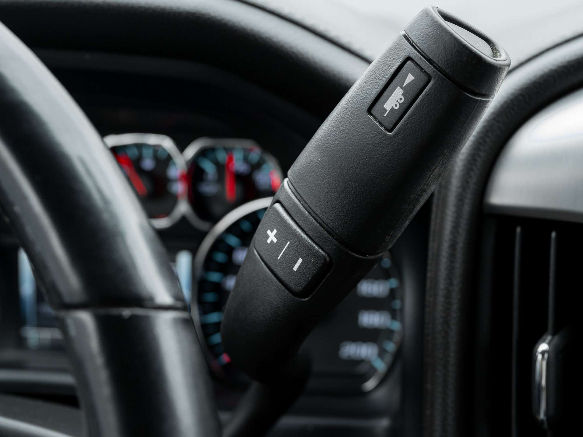 used 2018 GMC Sierra 1500 car, priced at $25,989