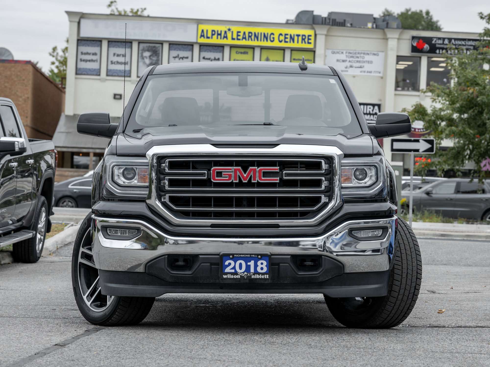 used 2018 GMC Sierra 1500 car, priced at $25,989