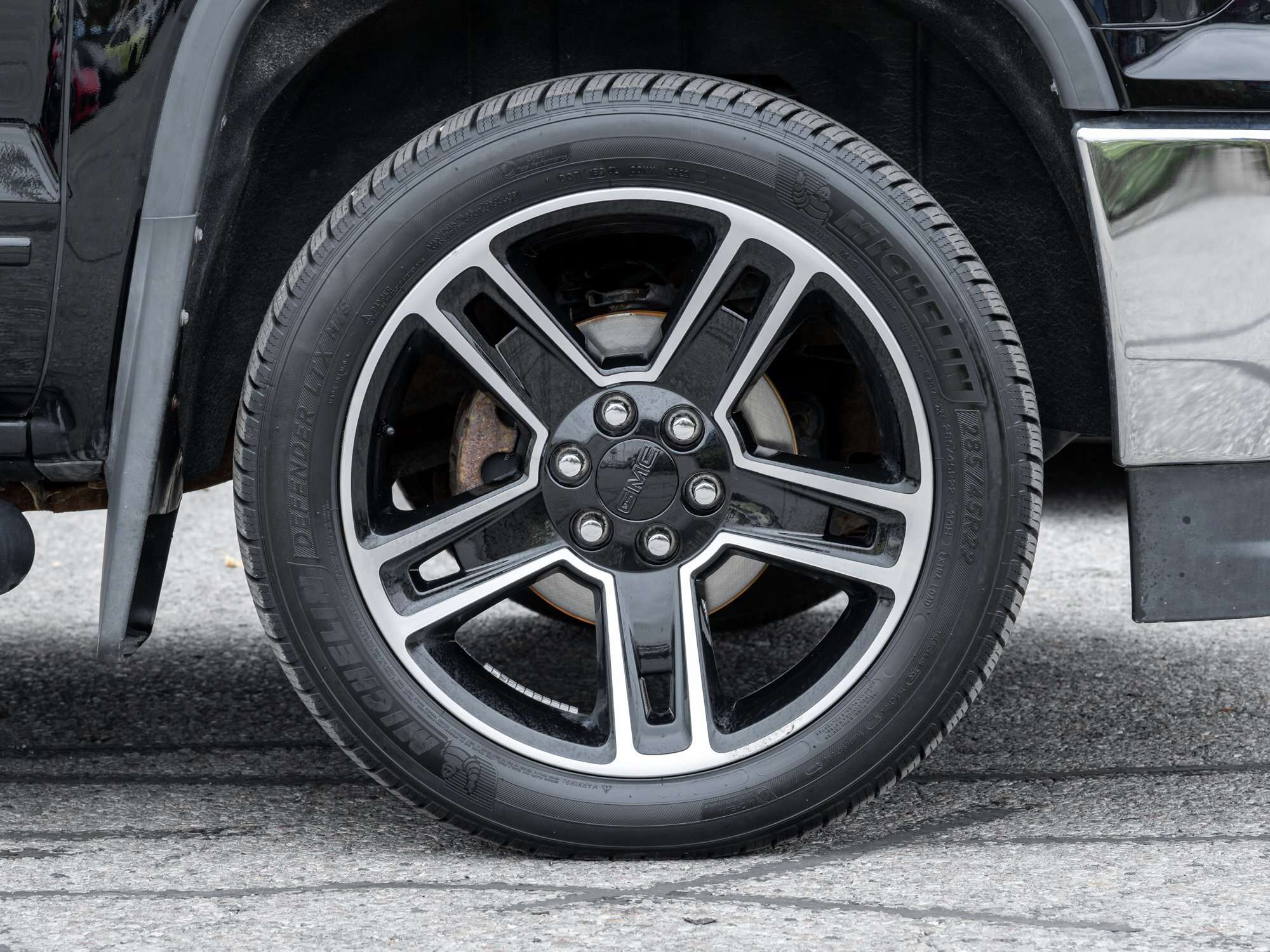 used 2018 GMC Sierra 1500 car, priced at $25,989