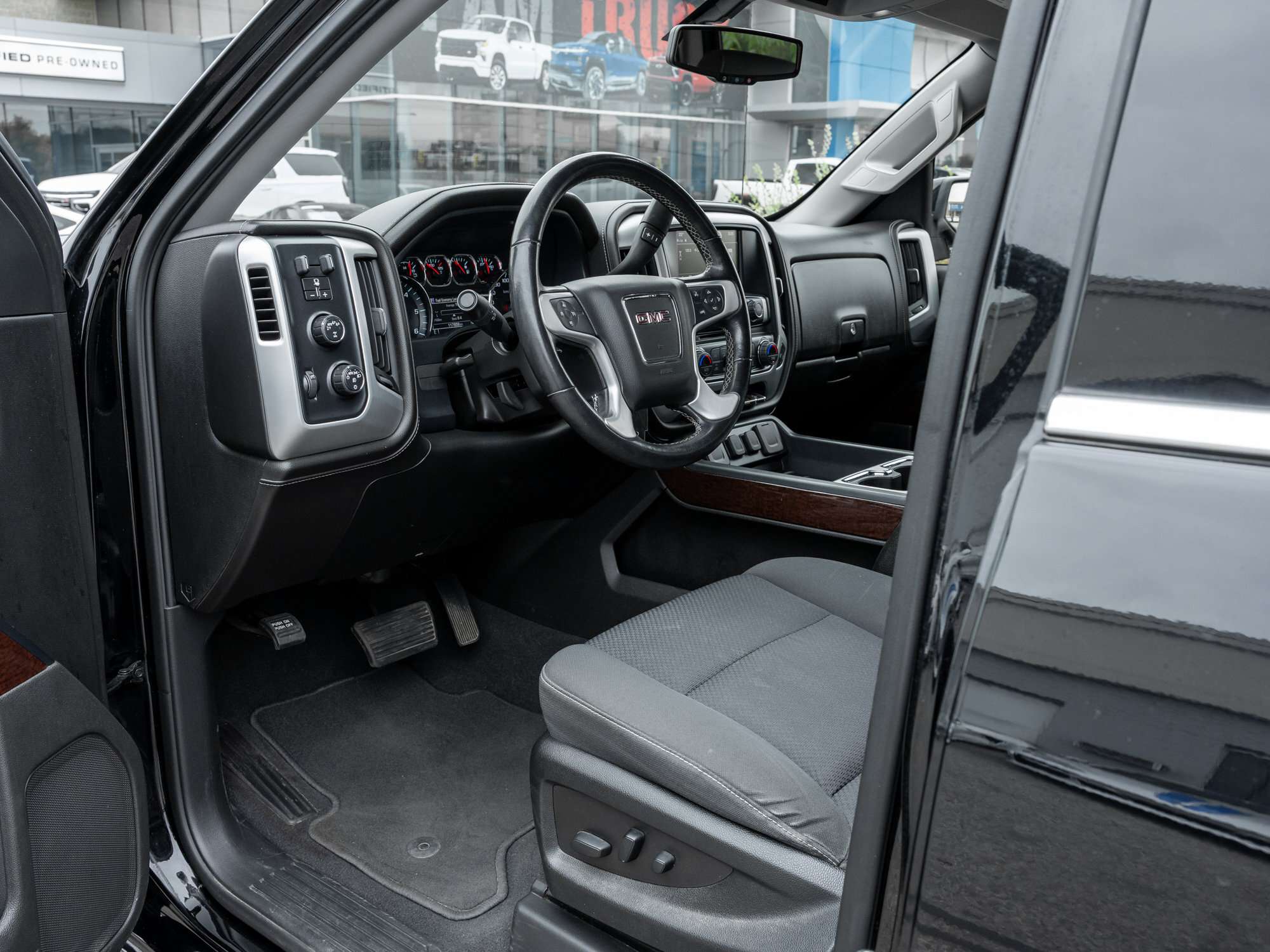 used 2018 GMC Sierra 1500 car, priced at $25,989