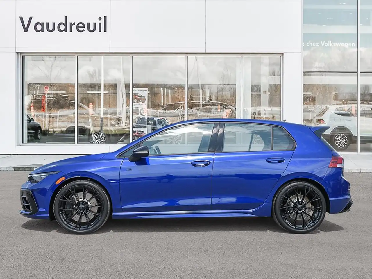 Volkswagen Golf R photo Volkswagen Golf R