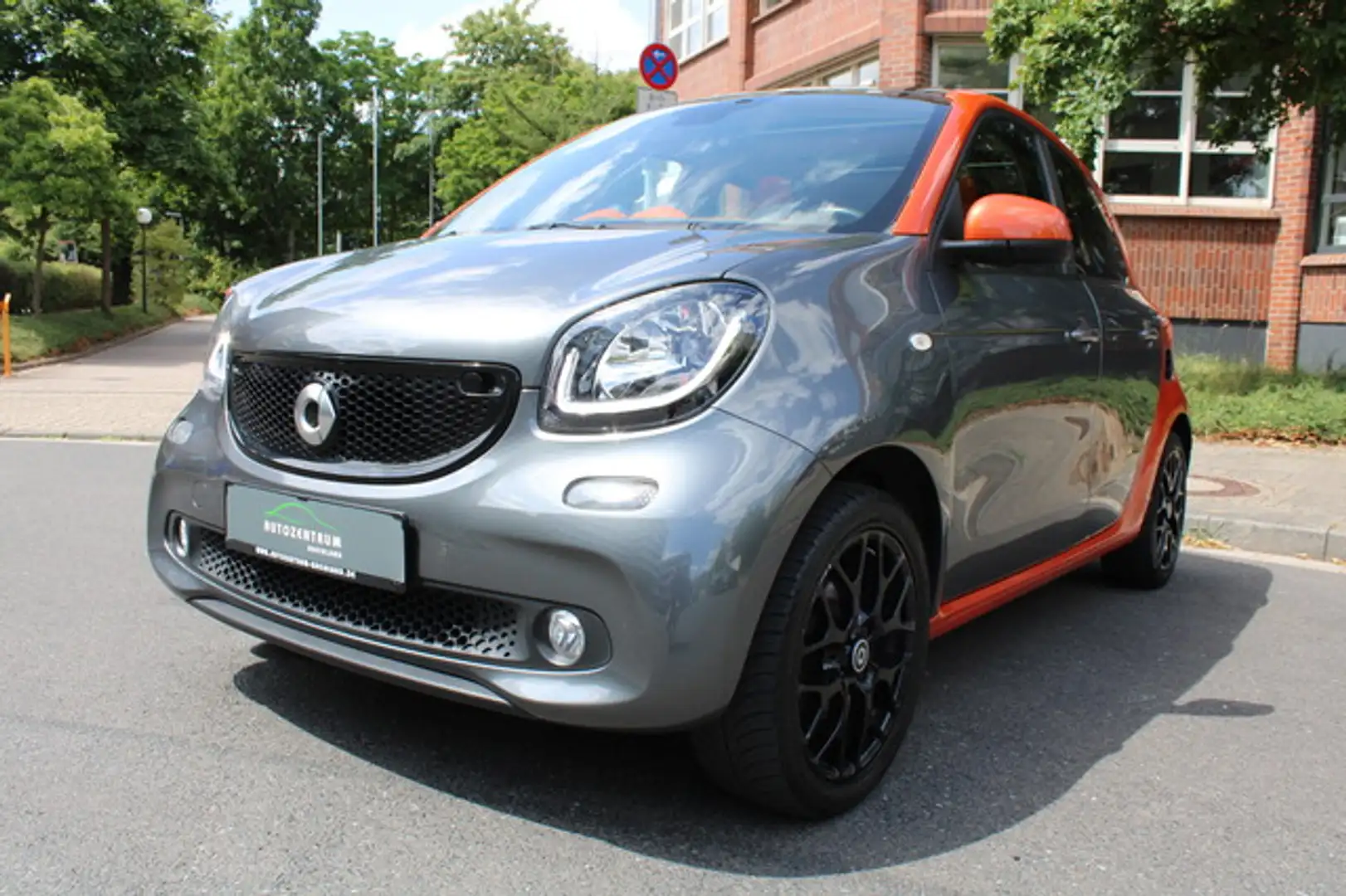 smart forFour Edition # 1 Aut. Panorama/Navi/Sitzhzg. Grau - 2