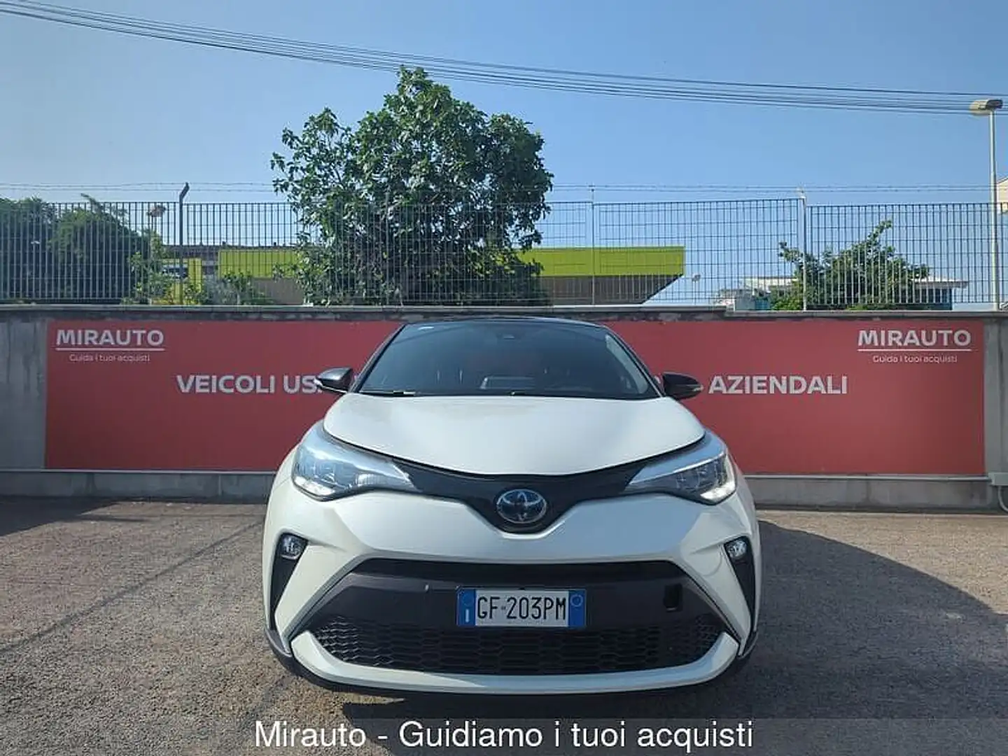 Toyota C-HR 2.0 Hybrid E-CVT Trend Alb - 2